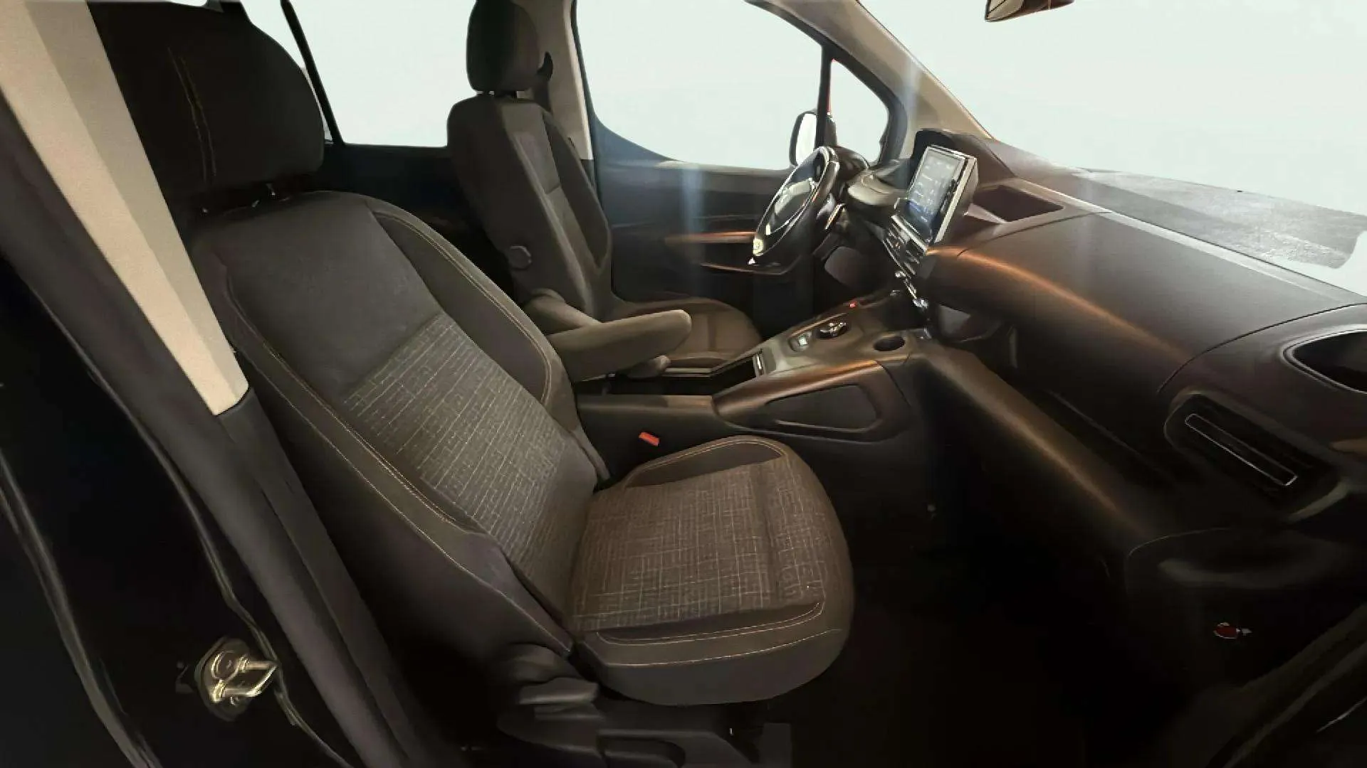 Peugeot Rifter GT Standard PureTech EAT8 - foto 11