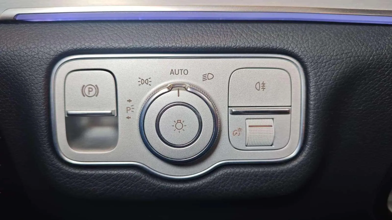 Mercedes-Benz GLE 300 d 4MATIC - foto 23