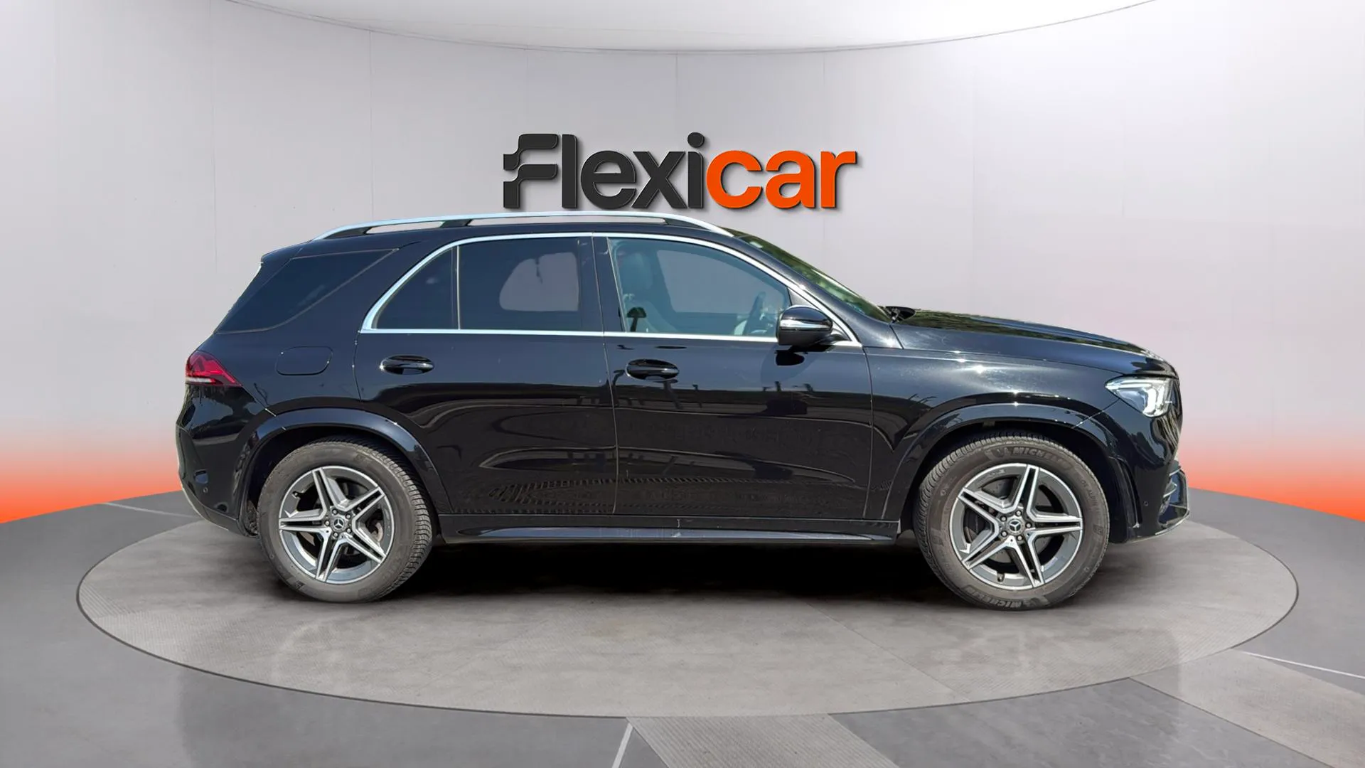 Mercedes-Benz GLE 300 d 4MATIC - foto 8