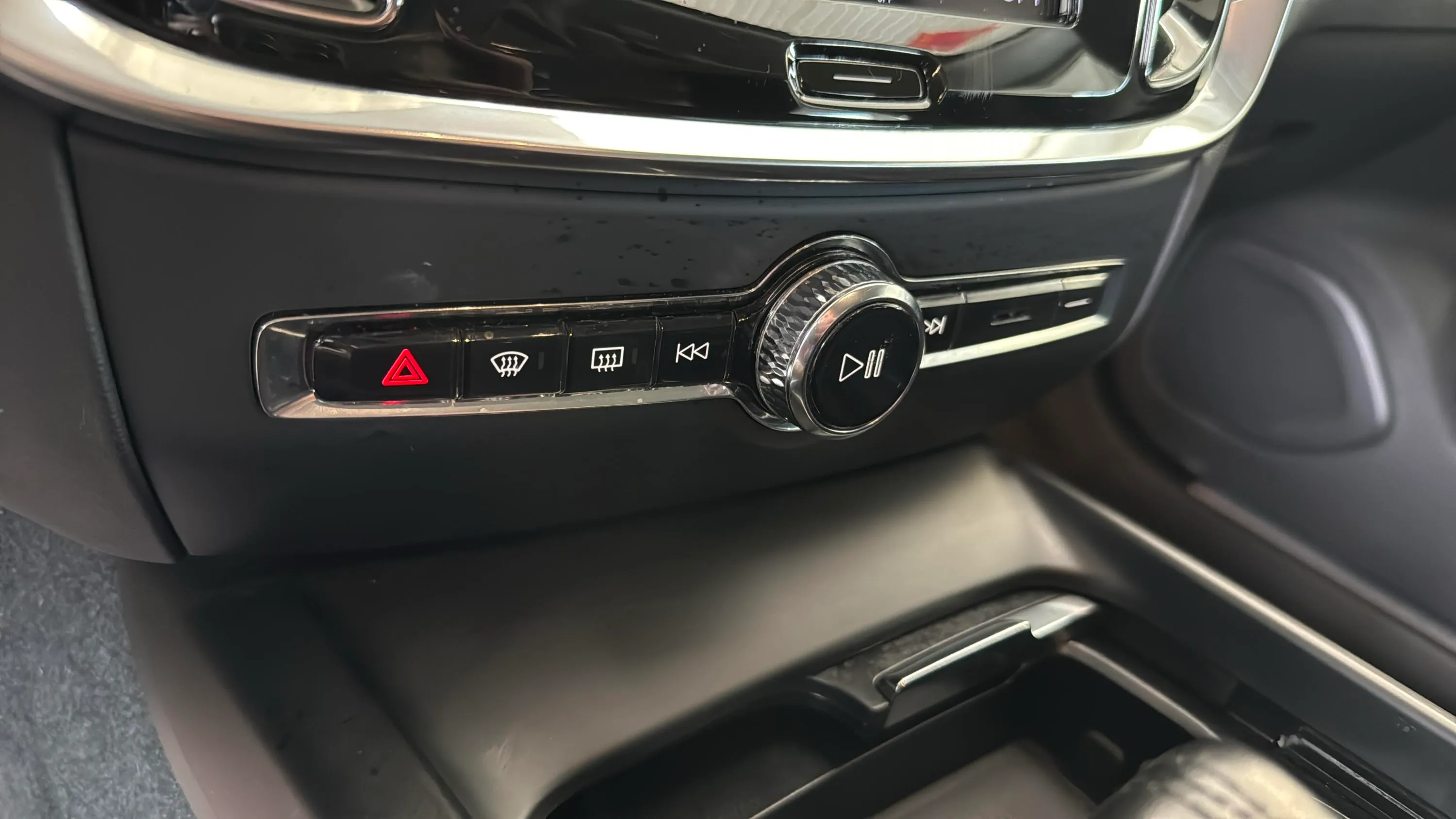 Volvo V60 2.0 B4 (D) Momentum Pro - foto 25