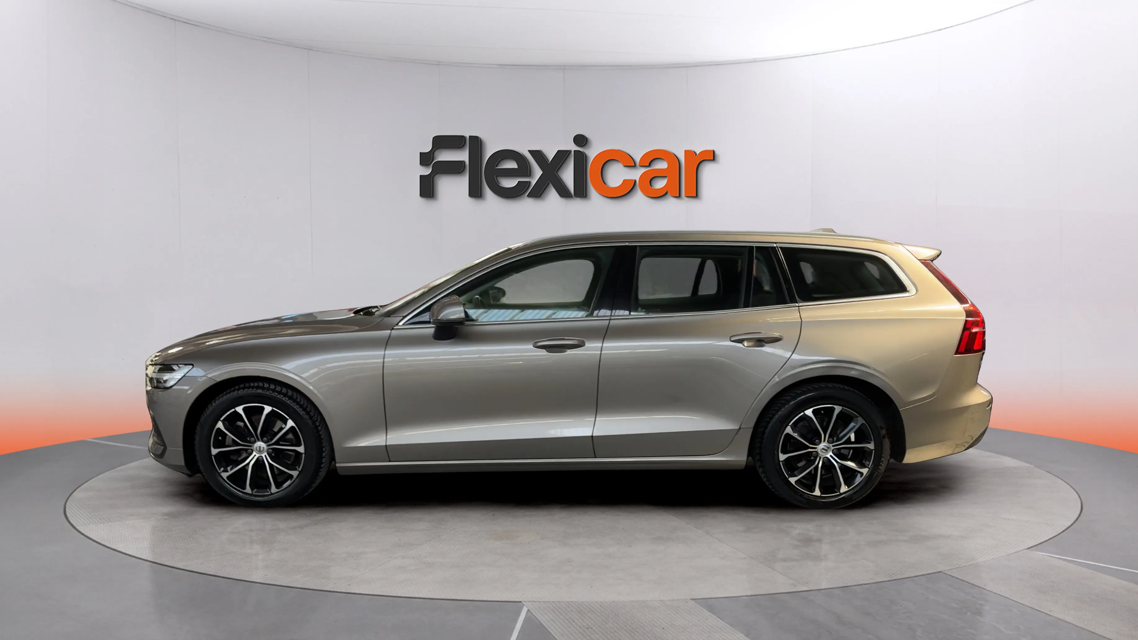 Volvo V60 2.0 B4 (D) Momentum Pro - foto 4
