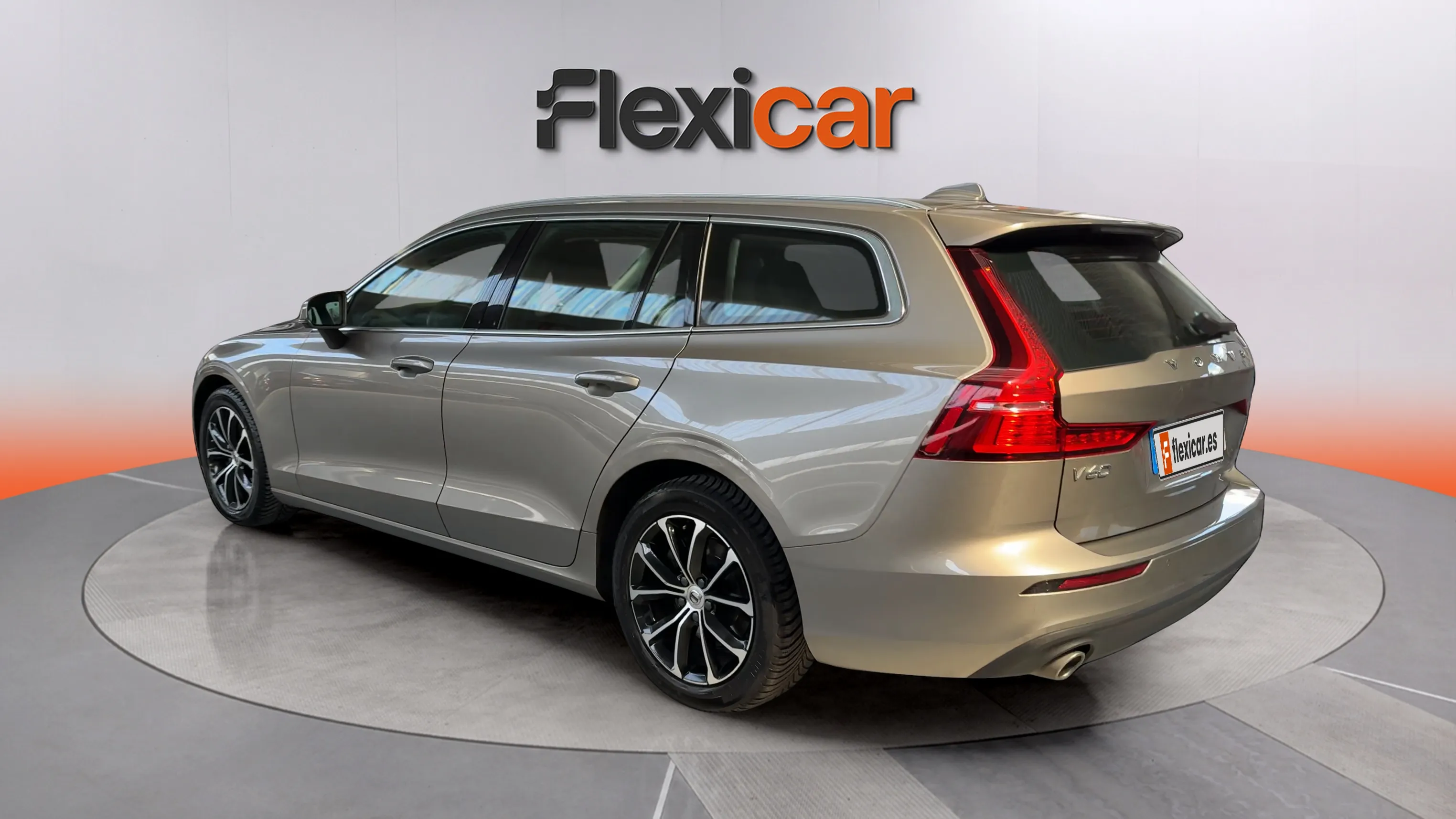 Volvo V60 2.0 B4 (D) Momentum Pro - foto 5