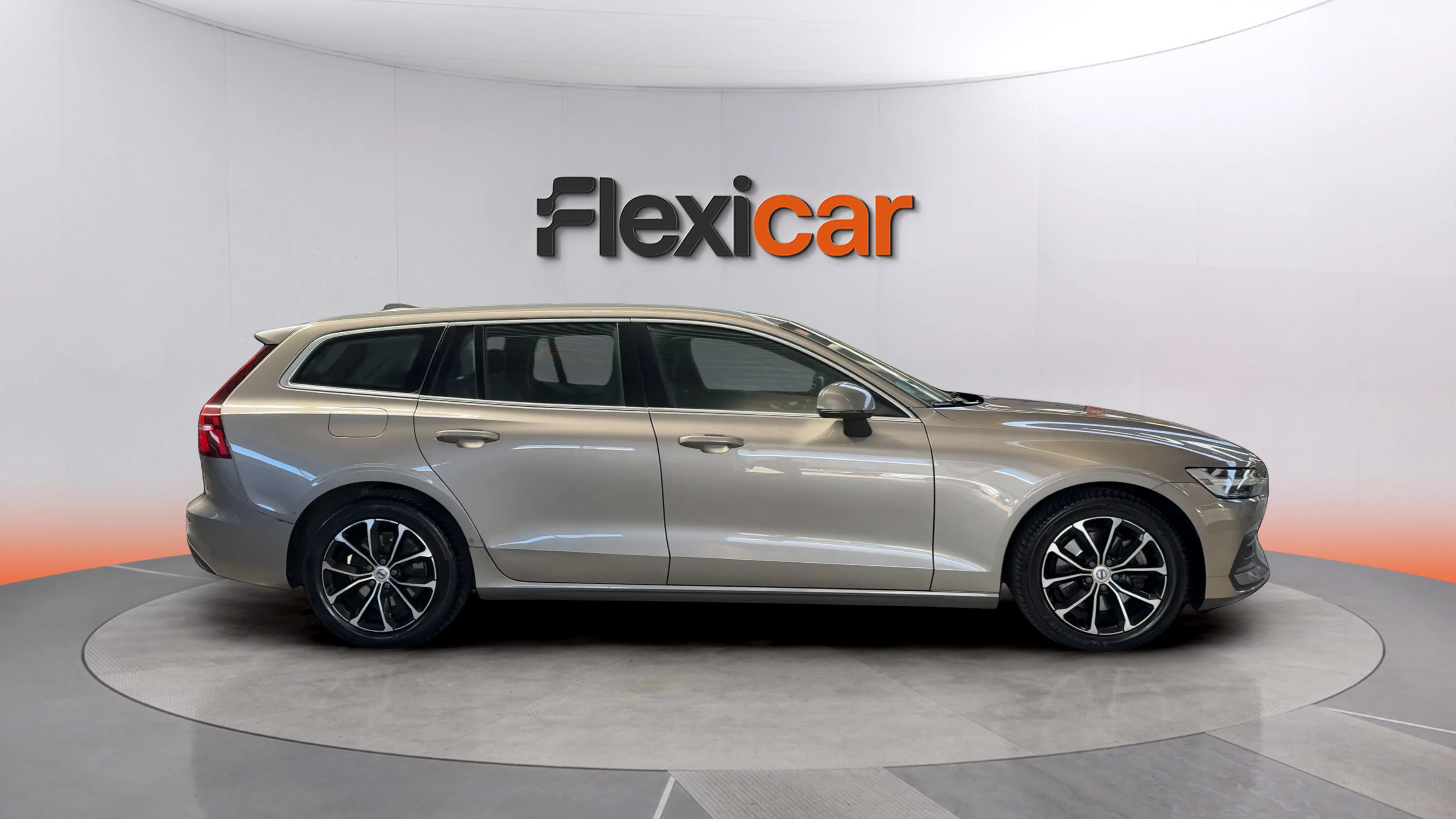 Volvo V60 2.0 B4 (D) Momentum Pro - foto 8