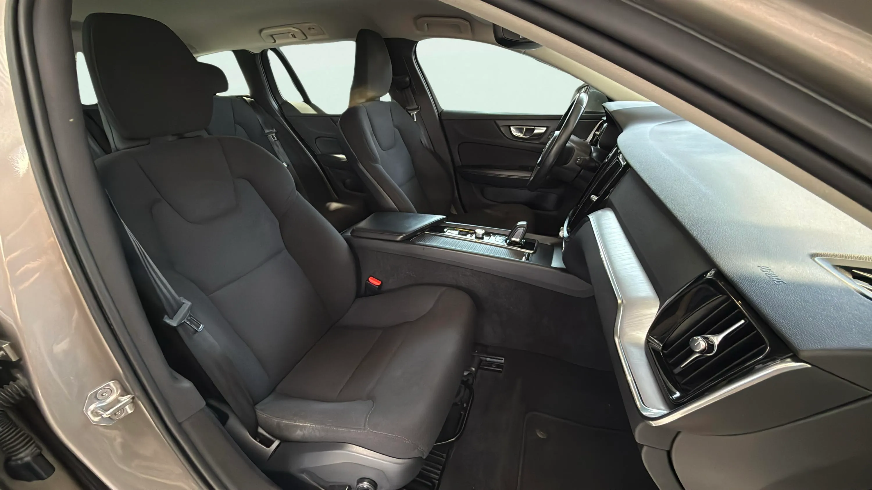 Volvo V60 2.0 B4 (D) Momentum Pro - foto 18