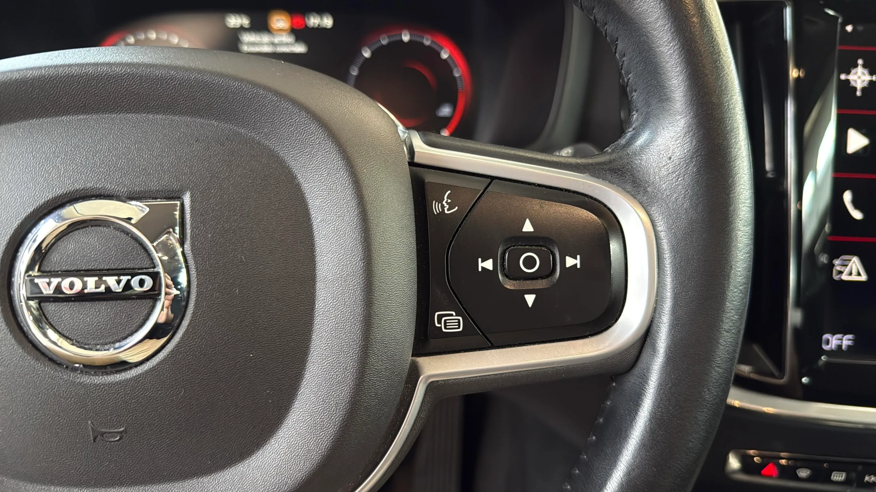 Volvo V60 2.0 B4 (D) Momentum Pro - foto 23