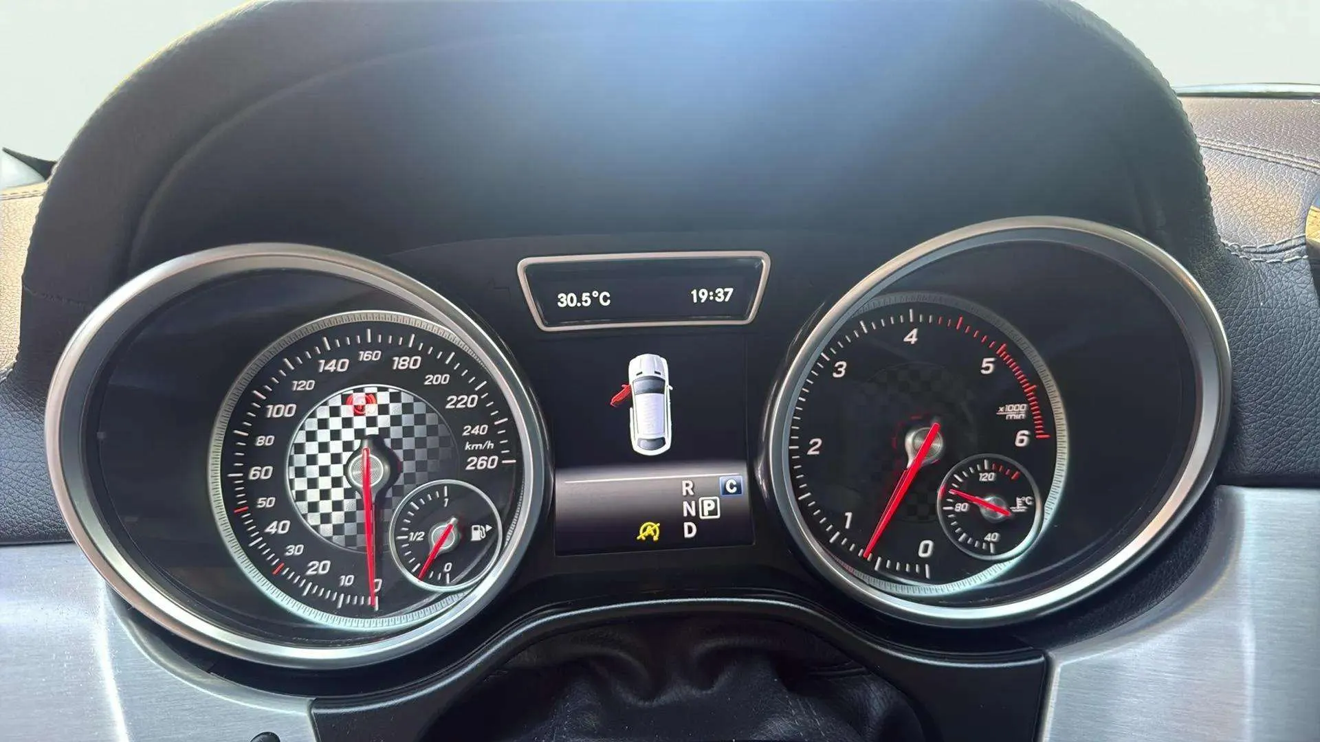 Mercedes-Benz GLE 350 d 4MATIC - foto 13
