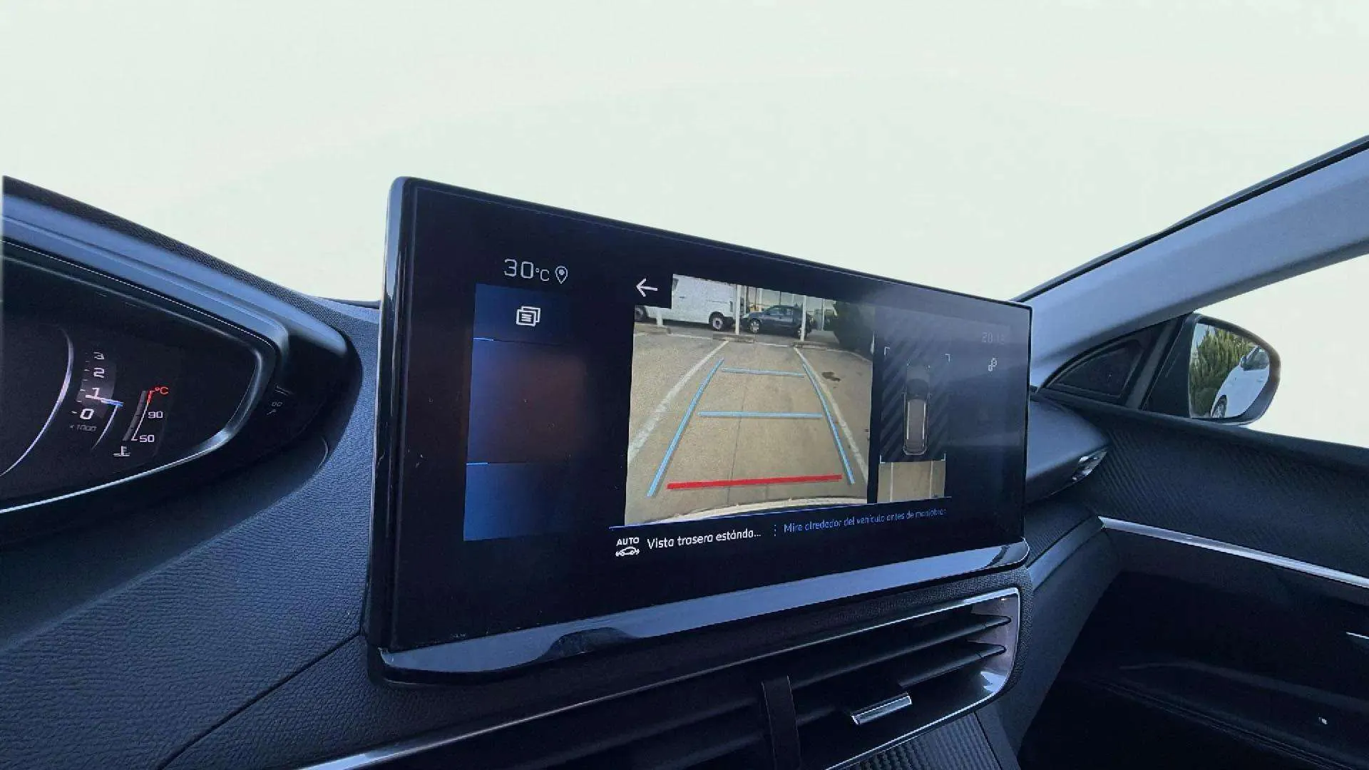 Peugeot 3008 1.5 BlueHDi Allure EAT8 - foto 25