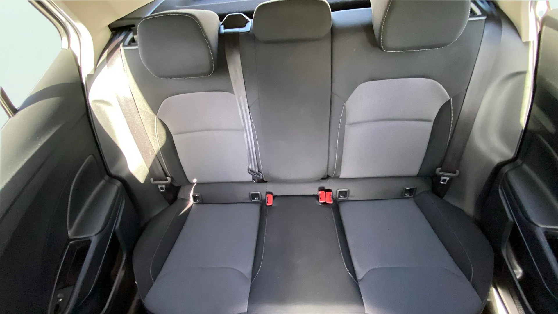 Škoda Fabia 1.0 TSI Selection - foto 15