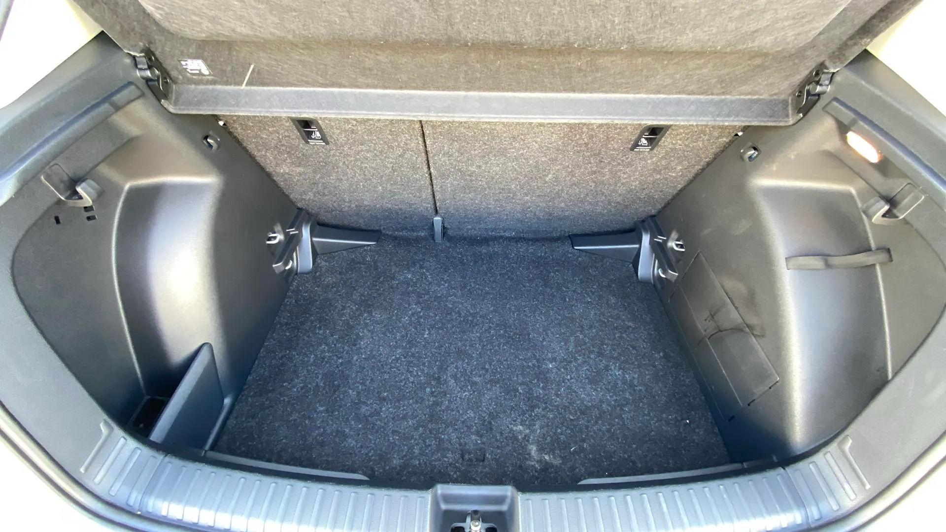 Škoda Fabia 1.0 TSI Selection - foto 16