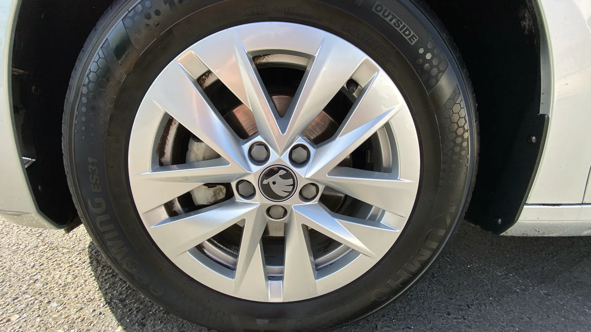 Škoda Fabia 1.0 TSI Selection - foto 18
