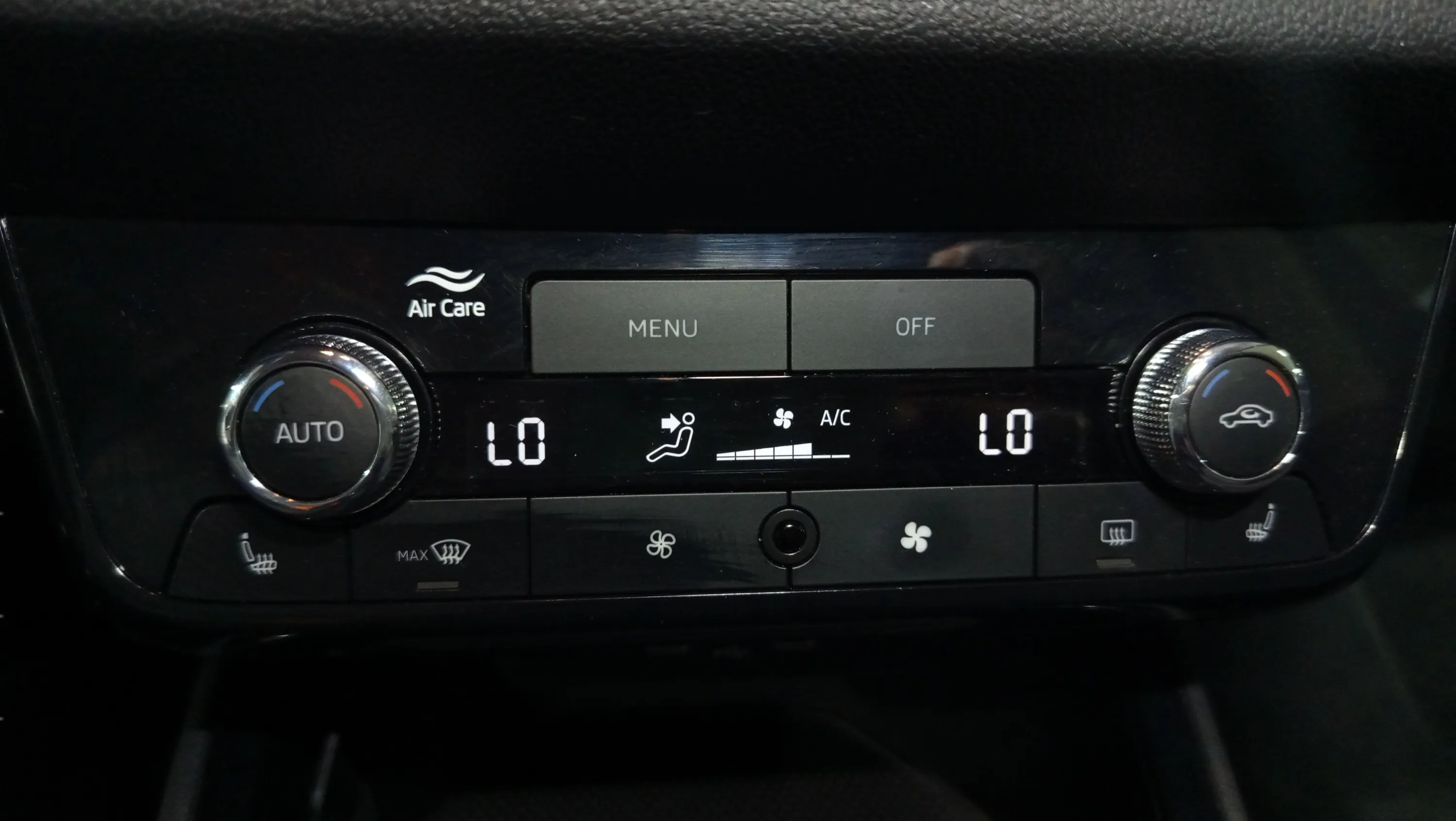 Škoda Fabia 1.0 TSI Selection - foto 21