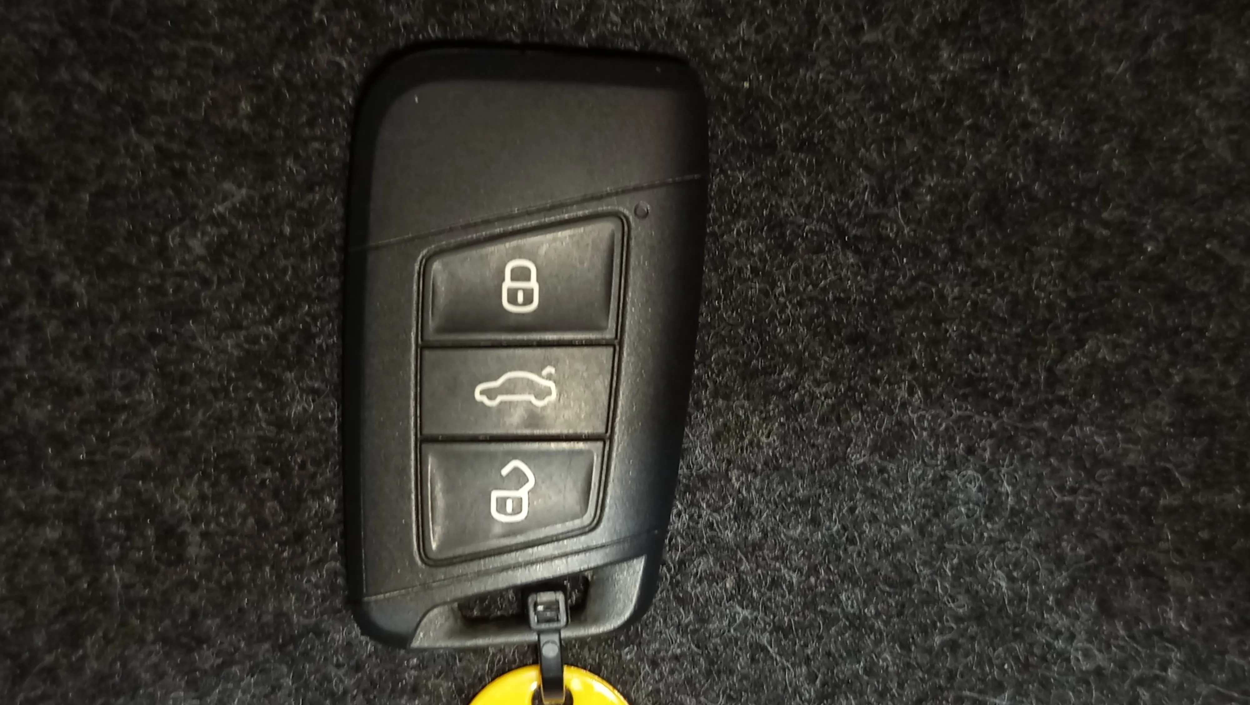 Škoda Fabia 1.0 TSI Selection - foto 20