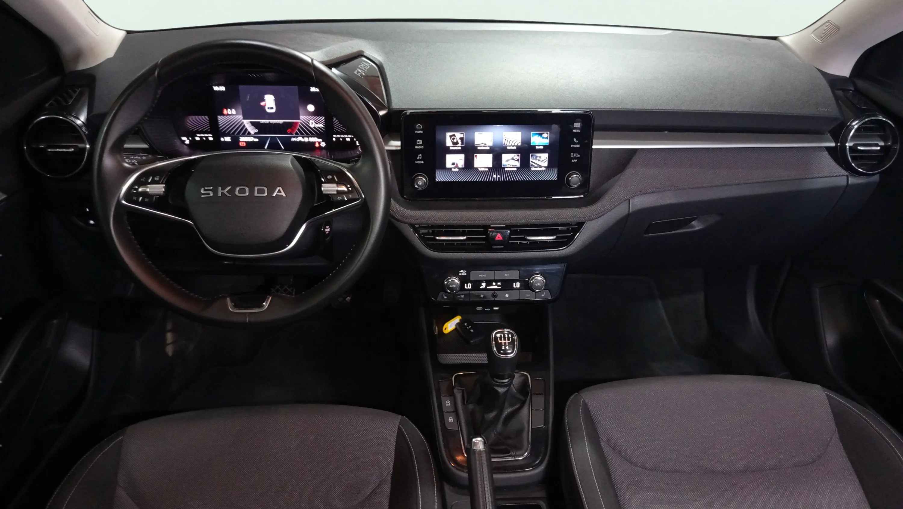Škoda Fabia 1.0 TSI Selection - foto 9