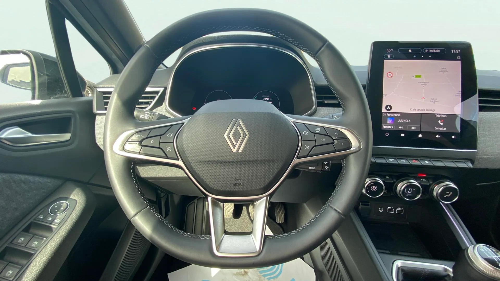 Renault Clio Techno TCe 90 - foto 11