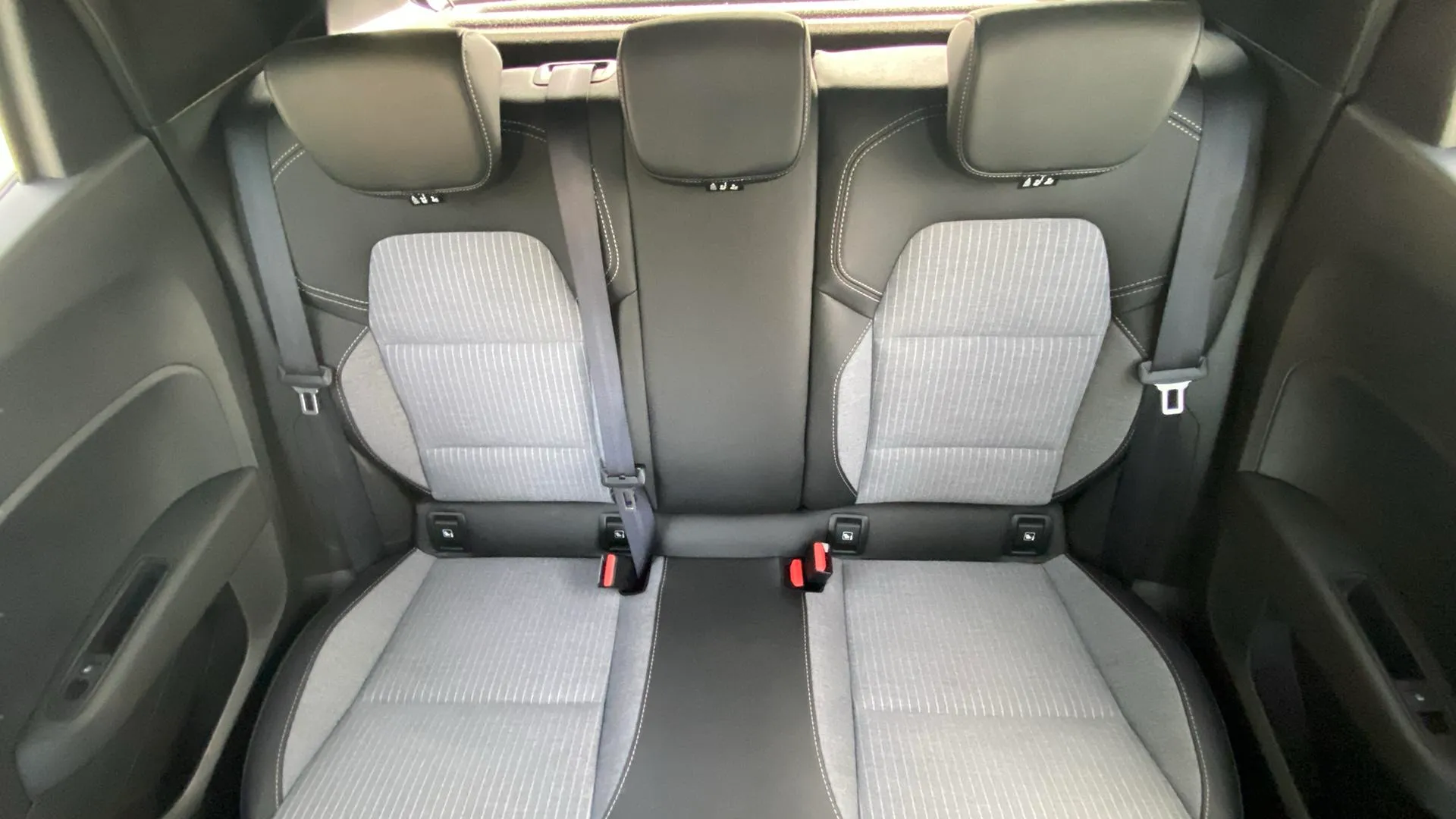 Renault Clio Techno TCe 90 - foto 15