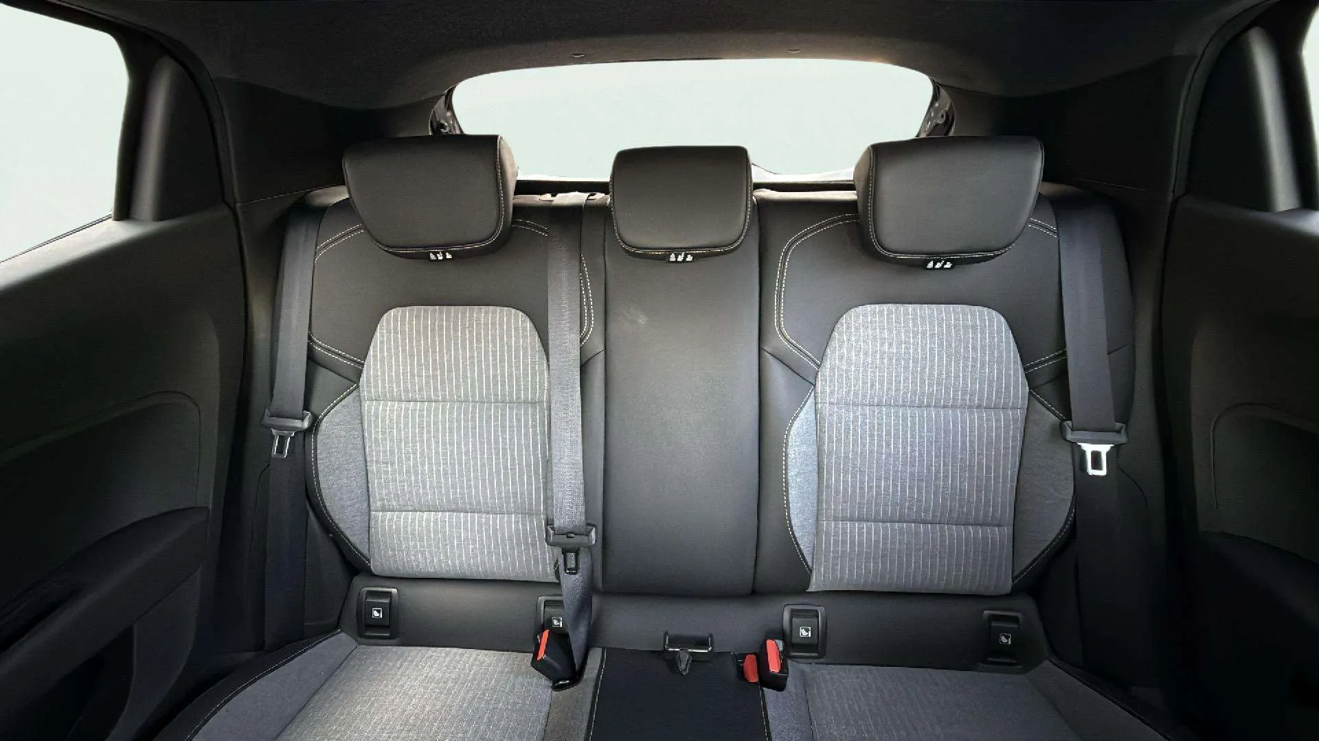 Renault Clio Techno TCe 90 - foto 24