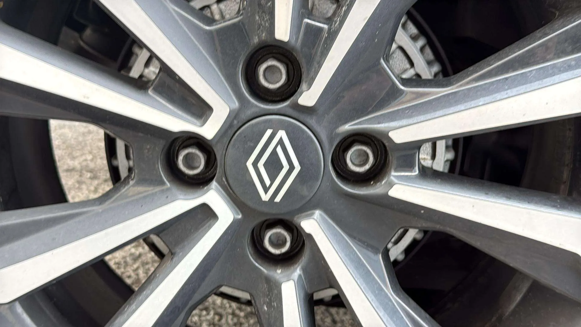 Renault Clio Techno TCe 90 - foto 9