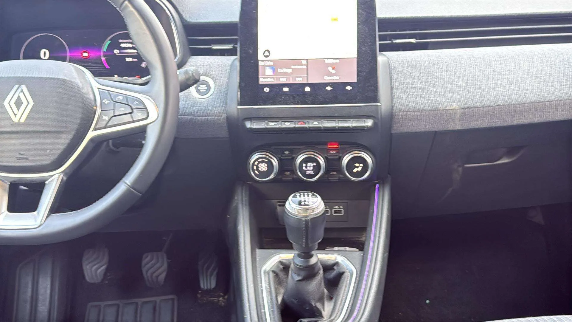 Renault Clio Techno TCe 90 - foto 18