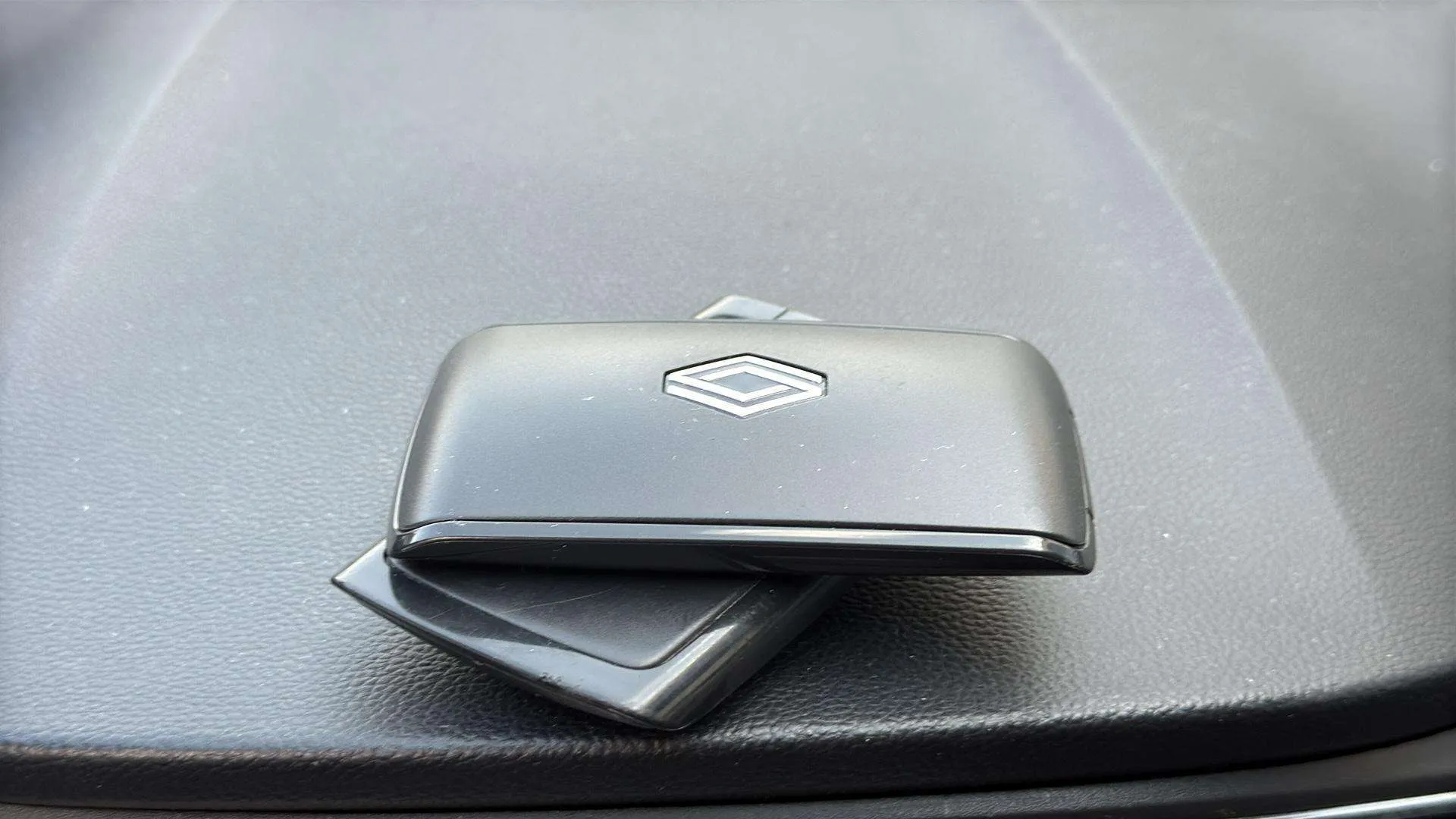 Renault Clio Techno TCe 90 - foto 13