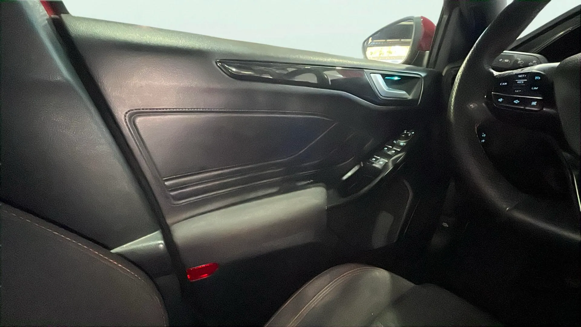 Ford Focus 1.0 EcoBoost Active X SB - foto 22