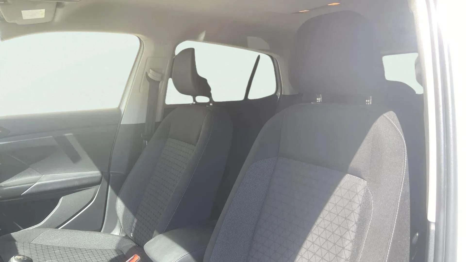 Volkswagen T-Cross Advance 1.0 TSI - foto 21