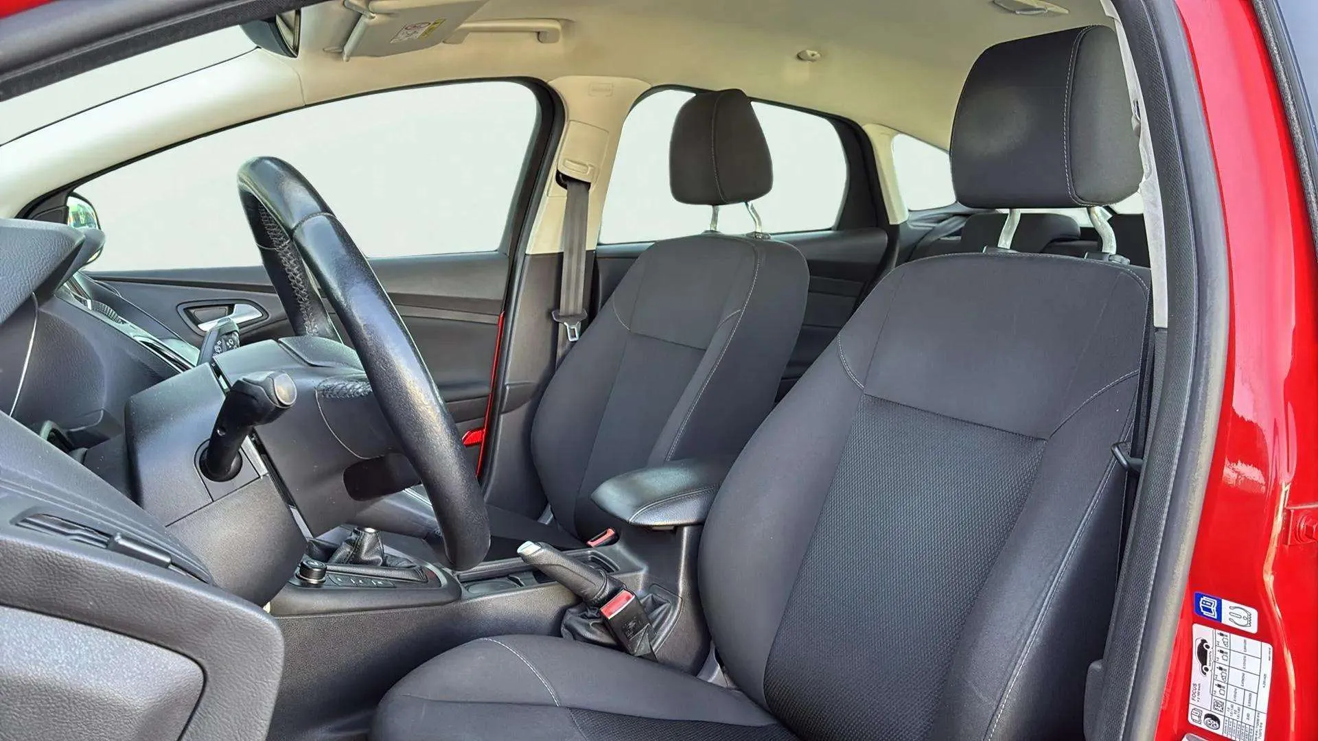 Ford Focus 1.0 EcoBoost Trend+ - foto 11