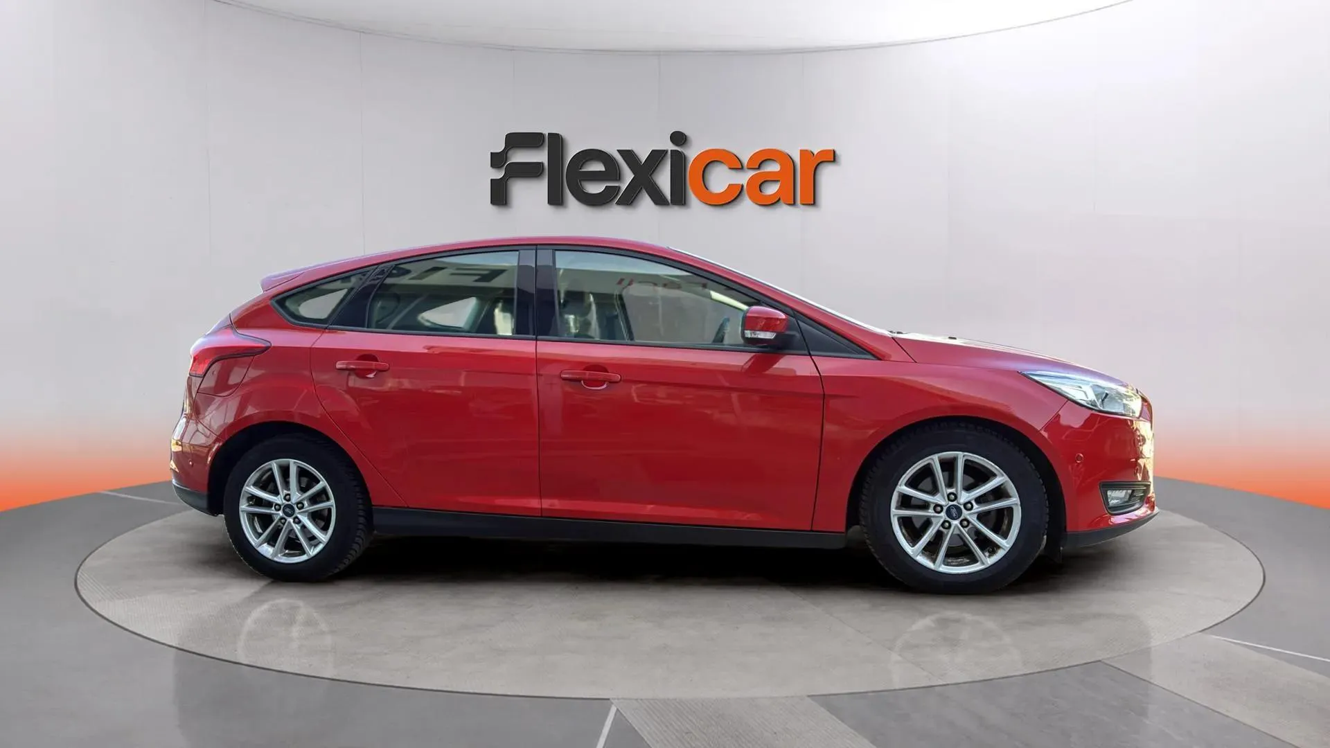 Ford Focus 1.0 EcoBoost Trend+ - foto 8