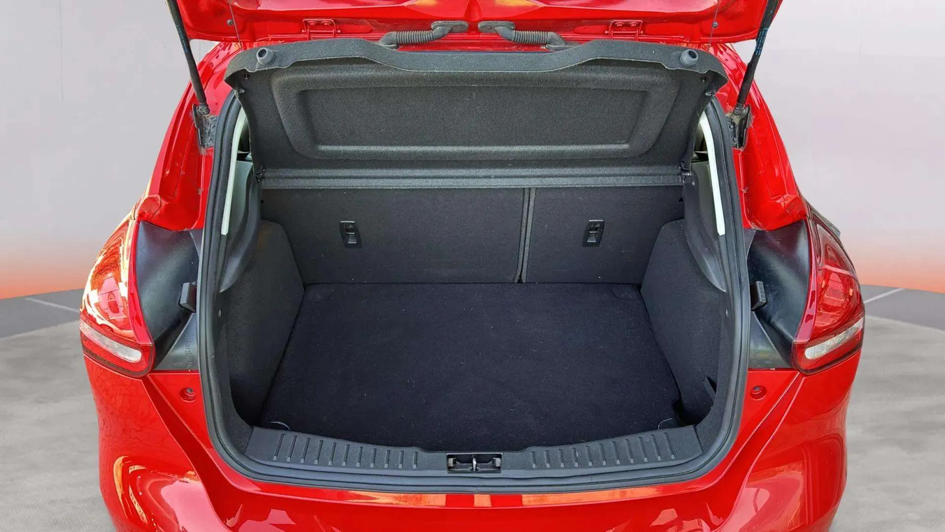 Ford Focus 1.0 EcoBoost Trend+ - foto 28