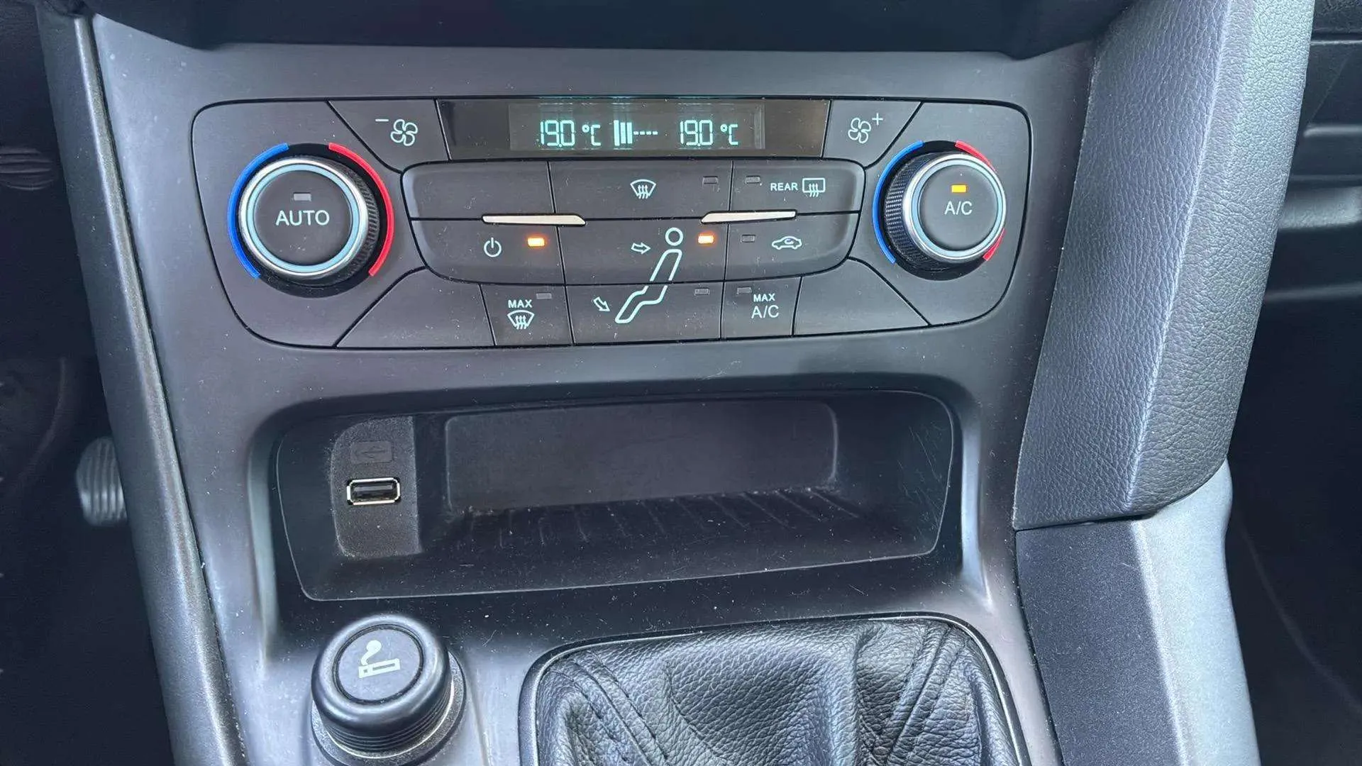 Ford Focus 1.0 EcoBoost Trend+ - foto 20