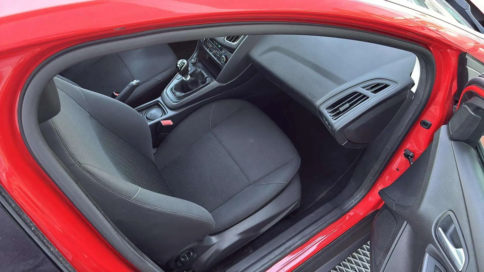 Ford Focus 1.0 EcoBoost Trend+ - foto 9