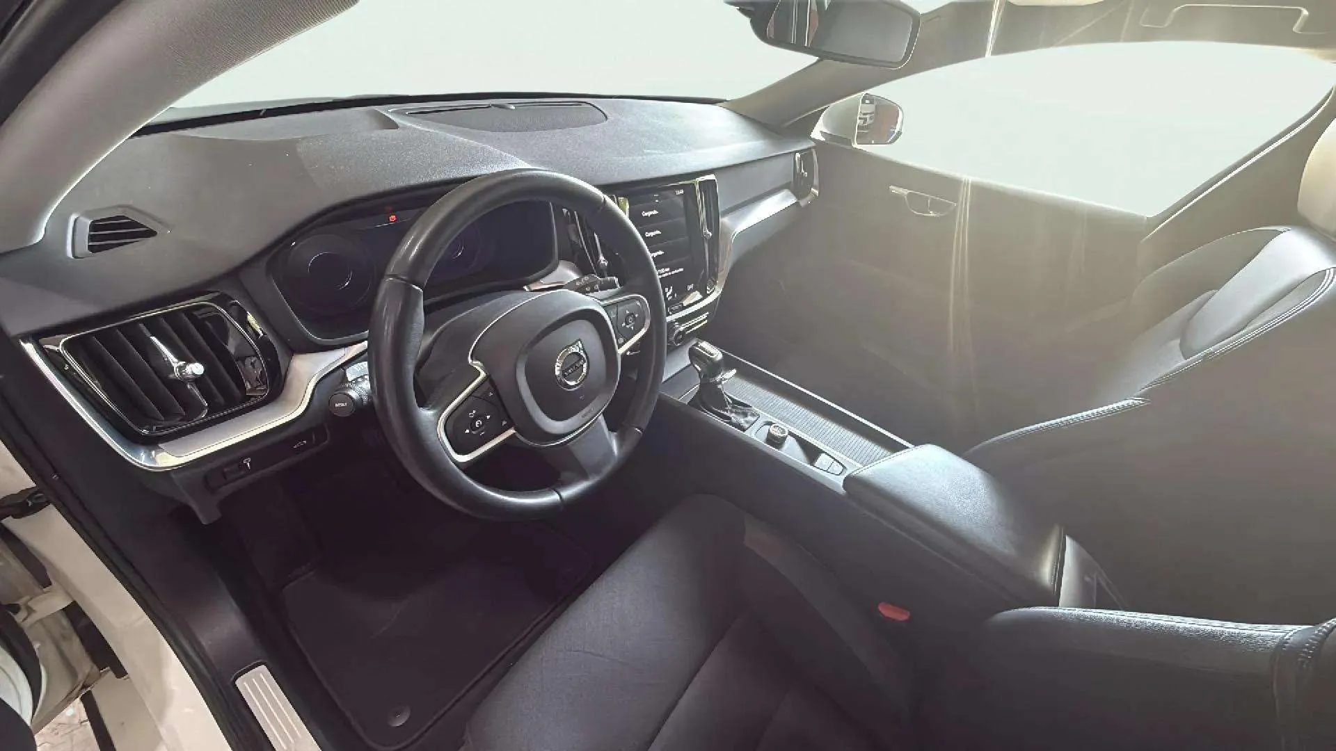 Volvo V60 2.0 D3 Kinetic - foto 7