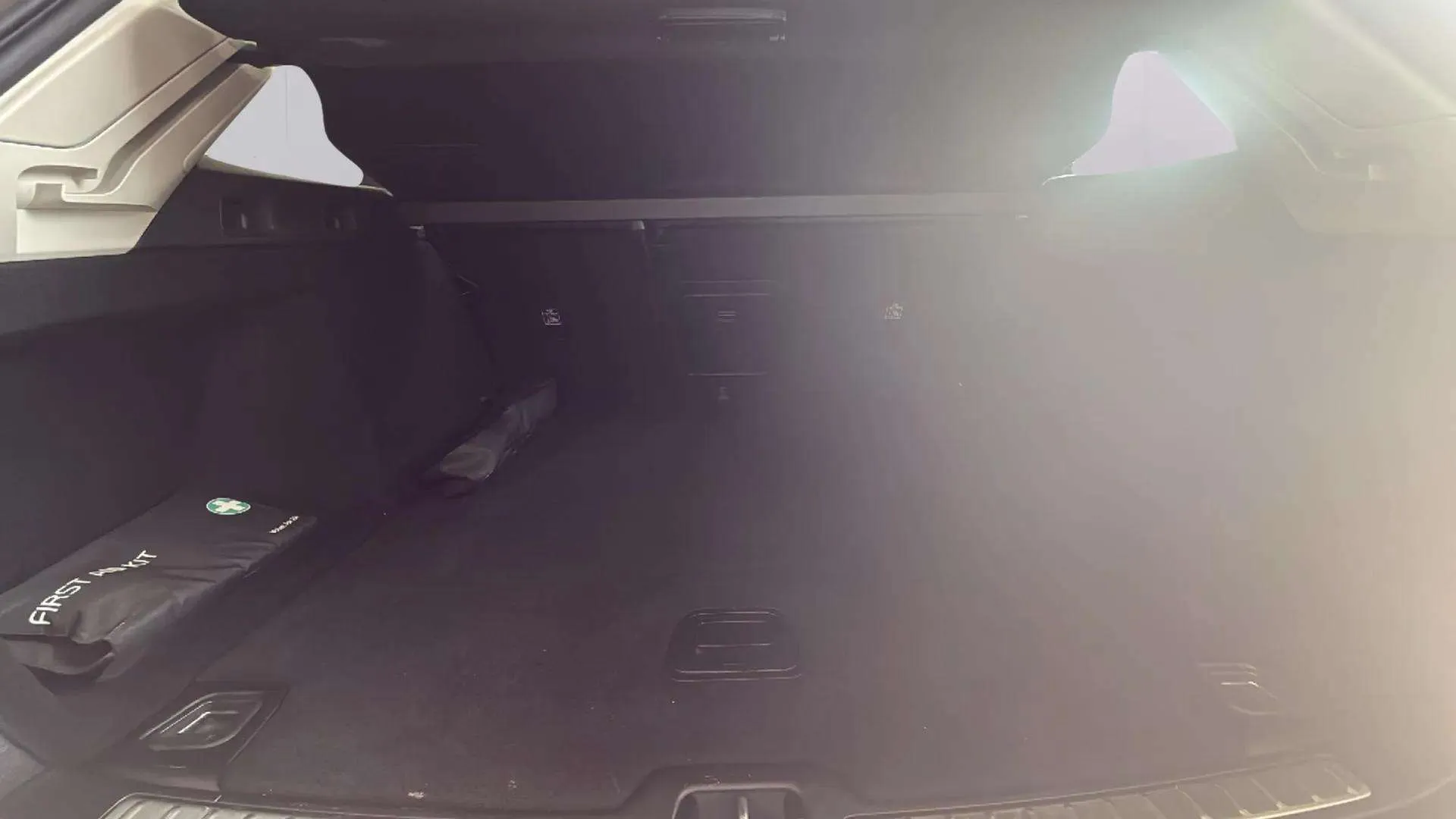 Volvo V60 2.0 D3 Kinetic - foto 6