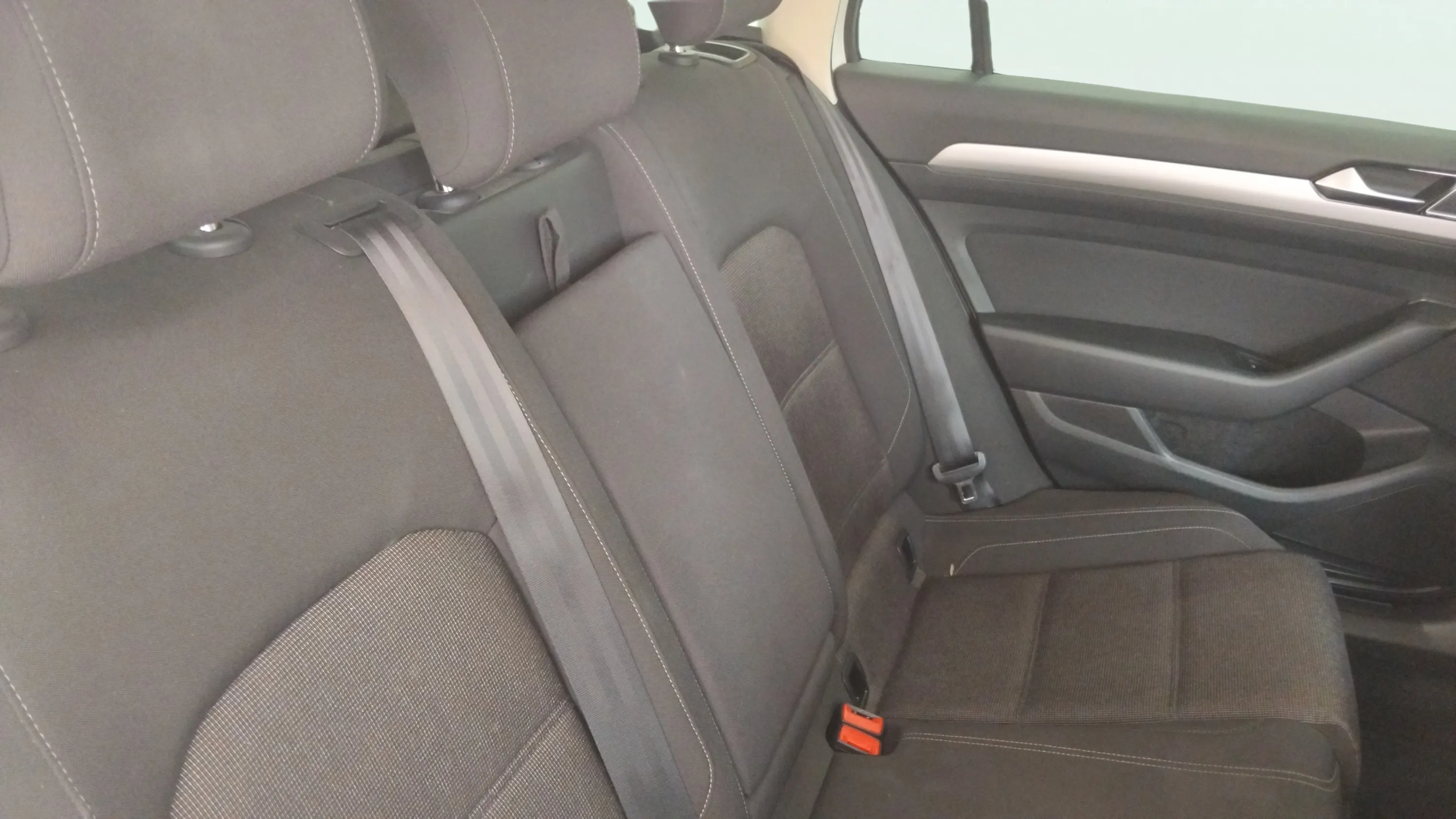 Volkswagen Passat Advance 2.0 TDI DSG Variant - foto 8