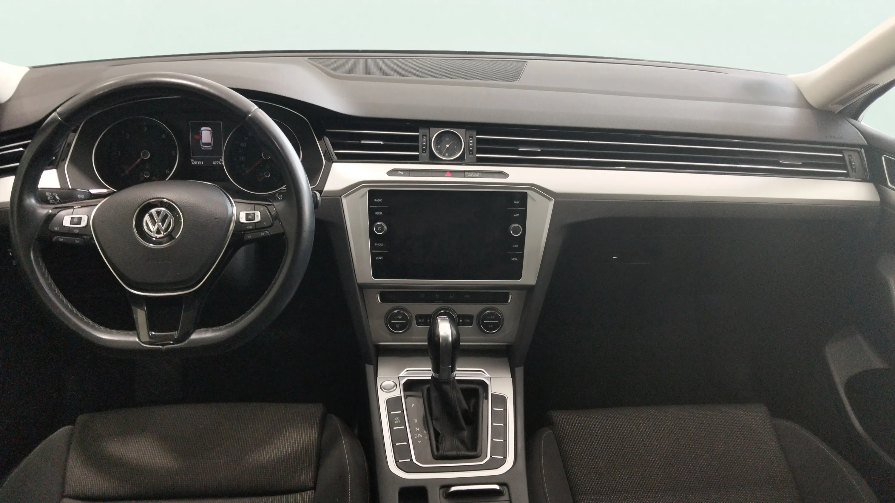 Volkswagen Passat Advance 2.0 TDI DSG Variant - foto 10