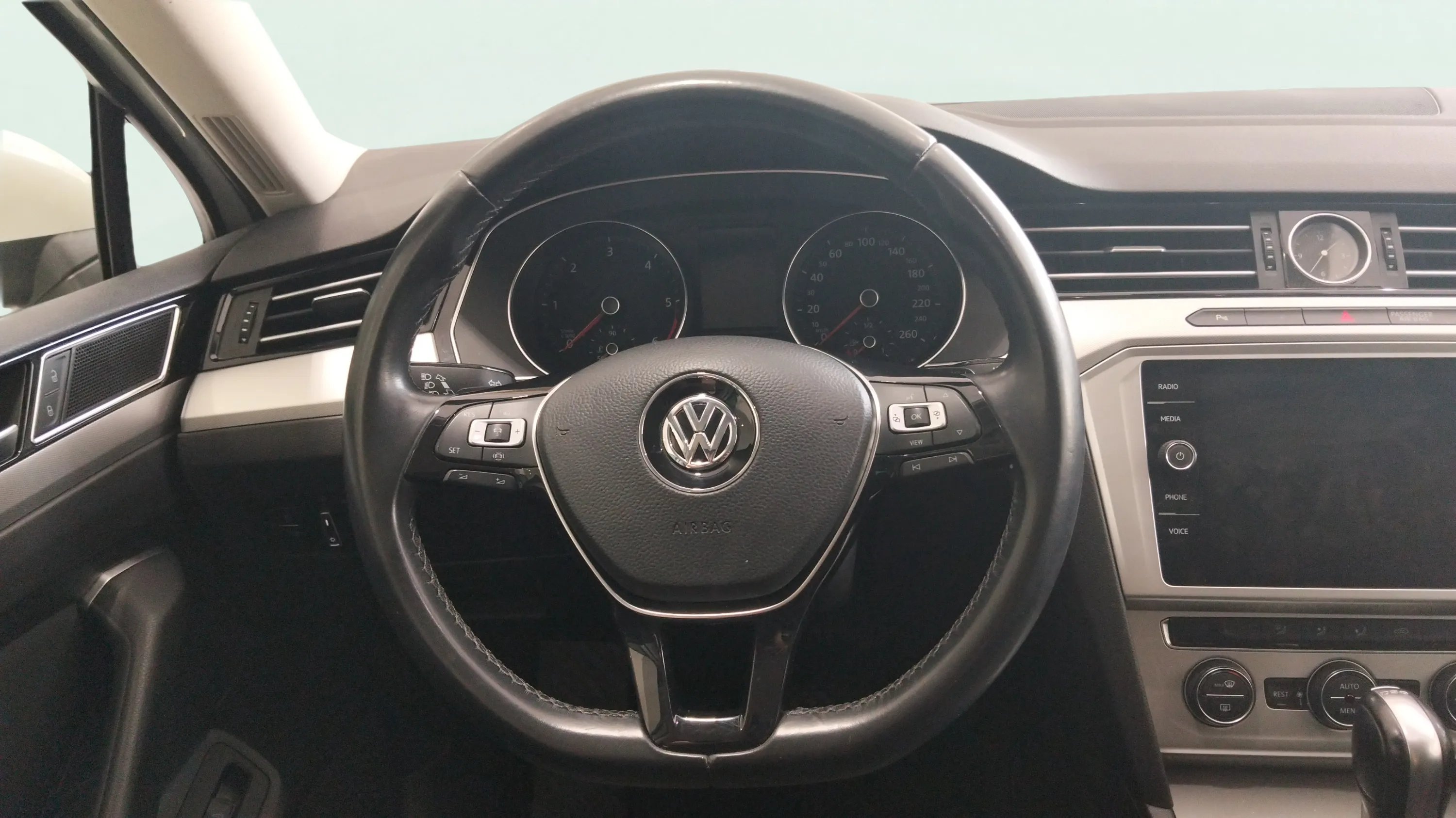 Volkswagen Passat Advance 2.0 TDI DSG Variant - foto 12