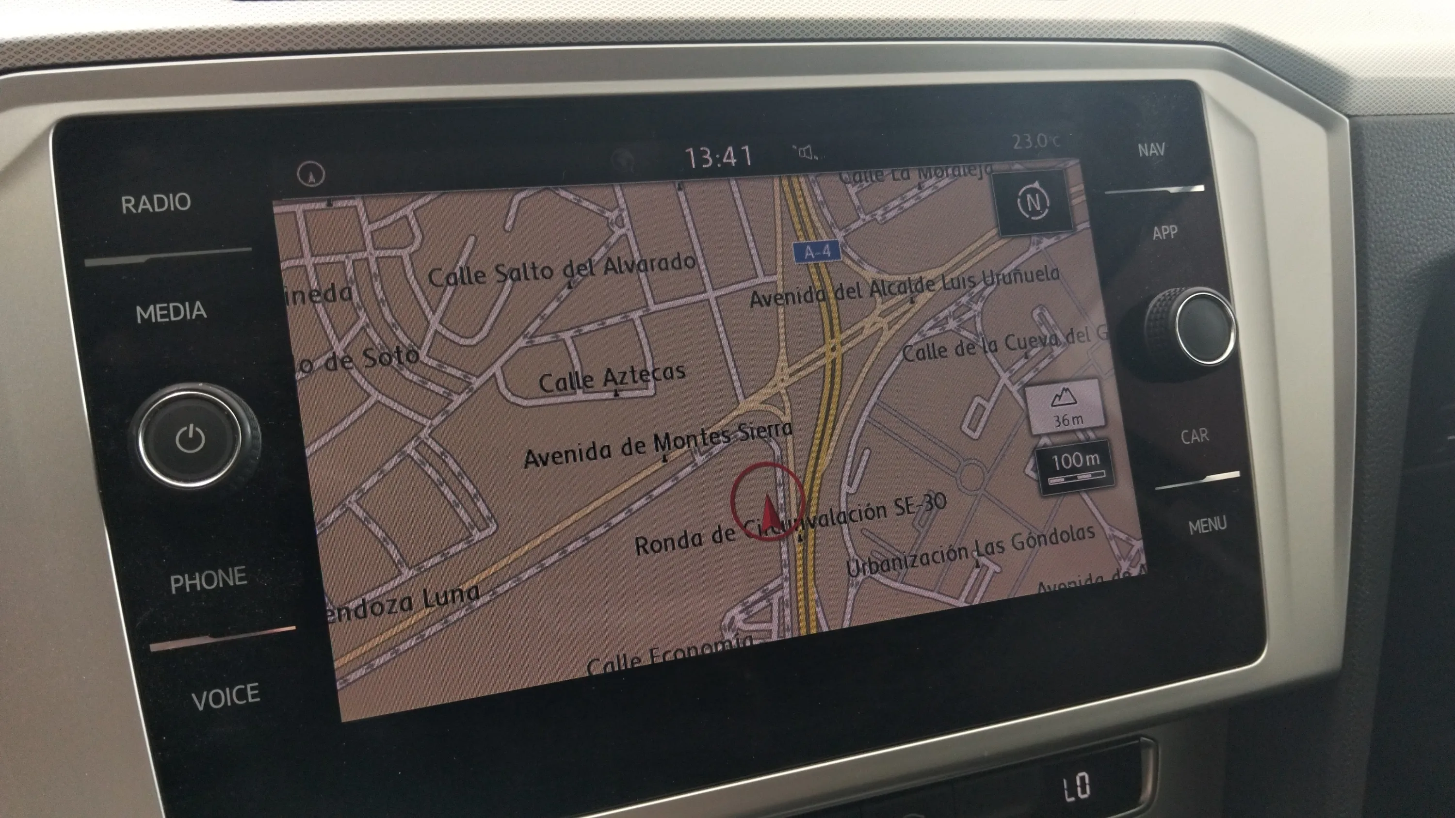 Volkswagen Passat Advance 2.0 TDI DSG Variant - foto 18