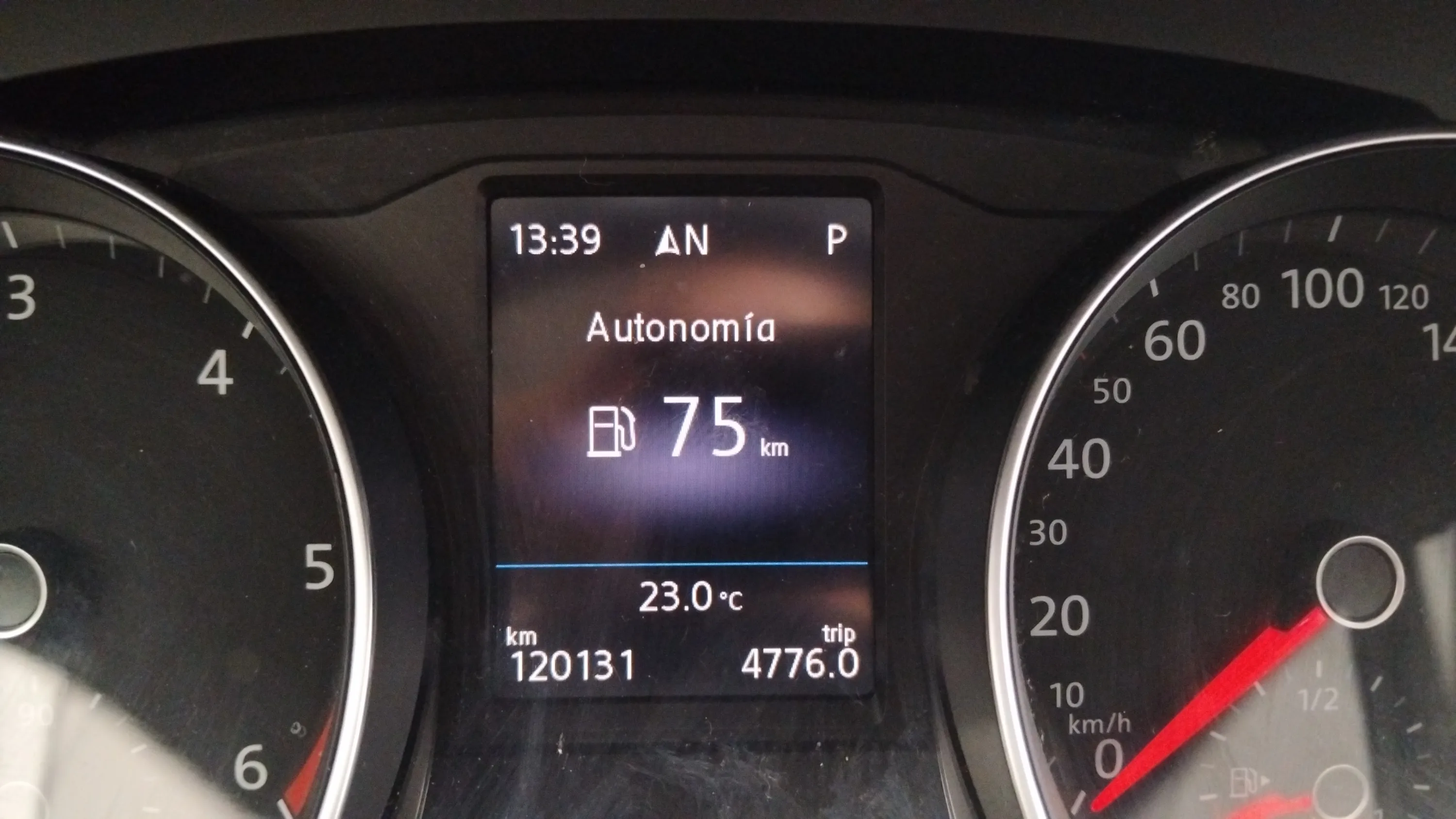 Volkswagen Passat Advance 2.0 TDI DSG Variant - foto 13