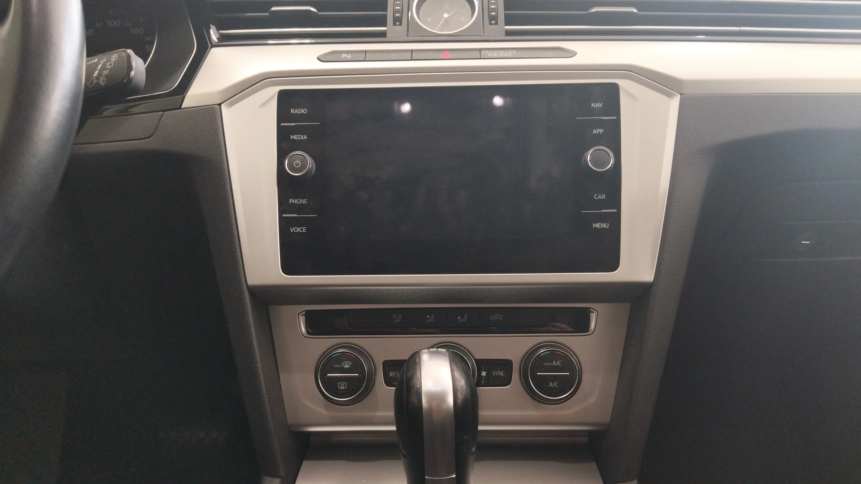 Volkswagen Passat Advance 2.0 TDI DSG Variant - foto 11