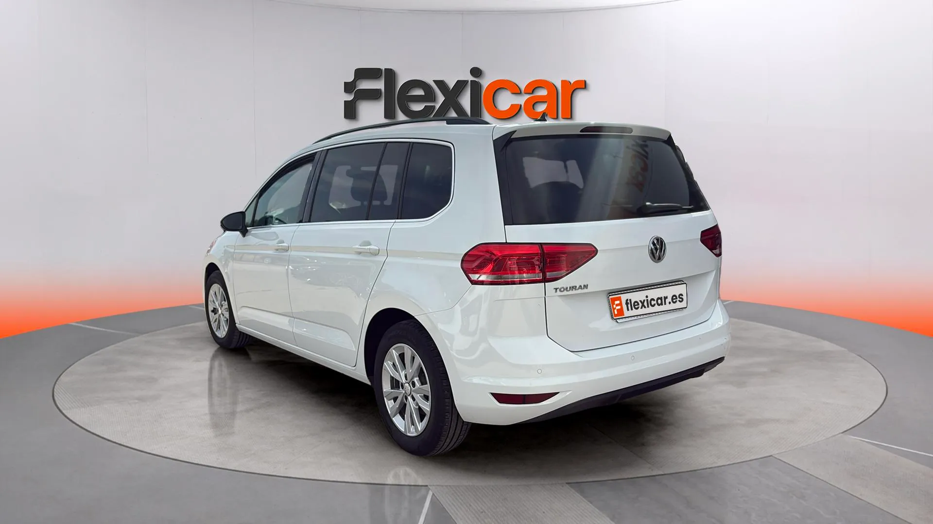 Volkswagen Touran Advance 1.6 TDI DSG - foto 6
