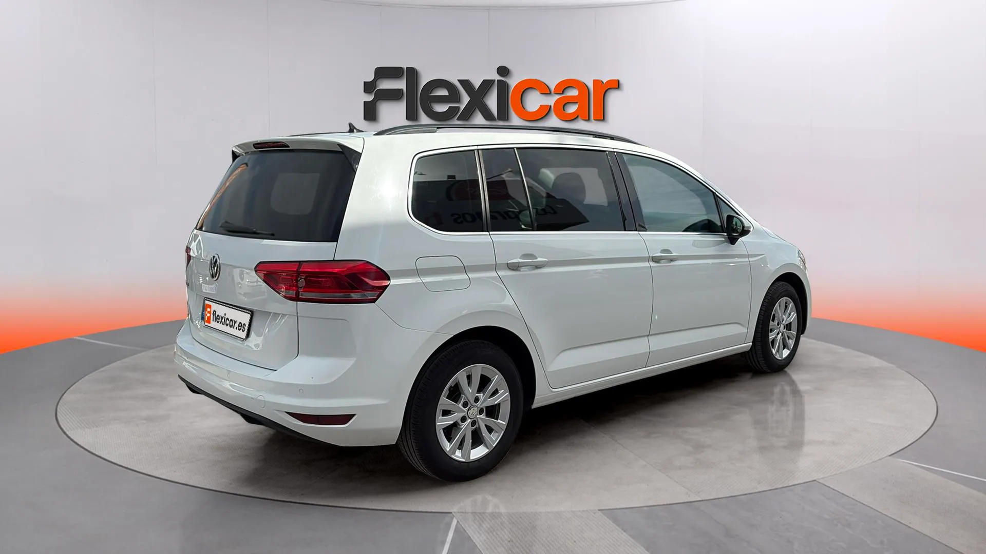 Volkswagen Touran Advance 1.6 TDI DSG - foto 9