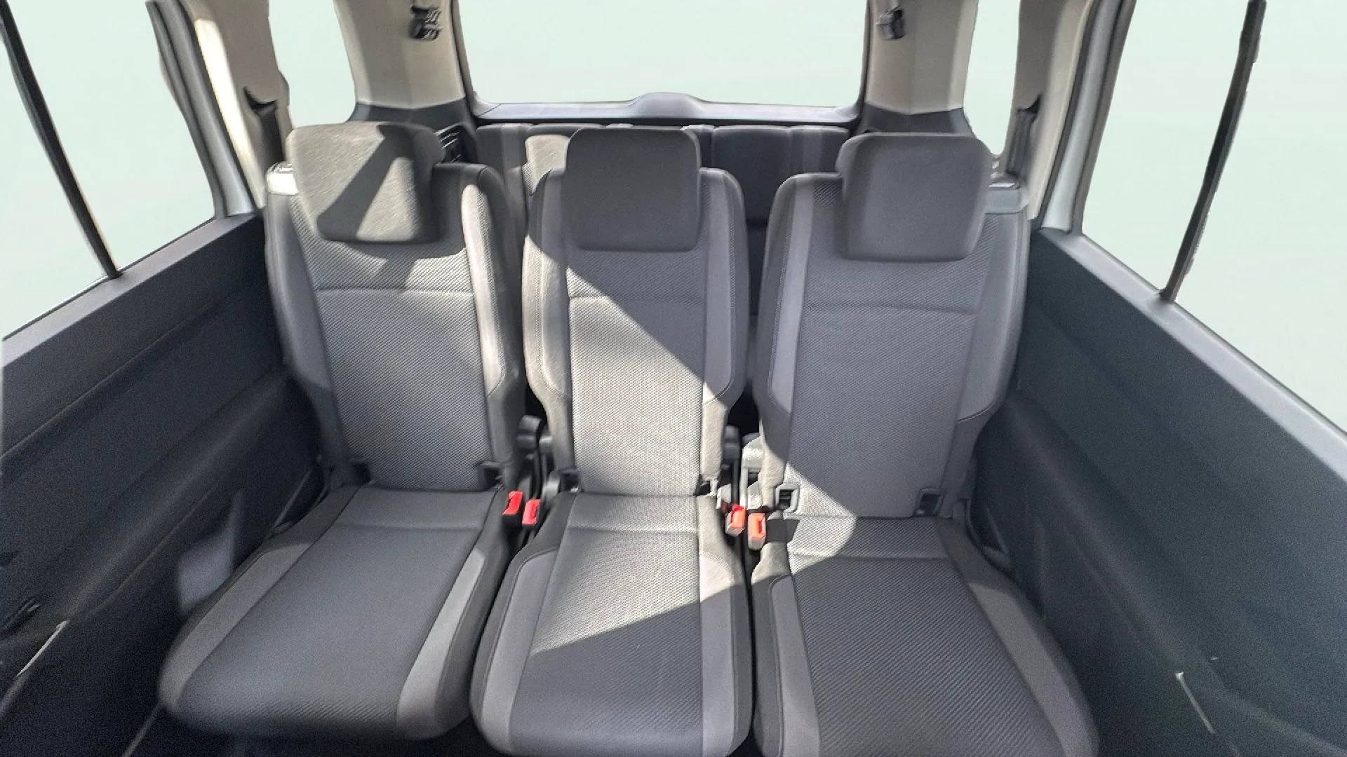 Volkswagen Touran Advance 1.6 TDI DSG - foto 17