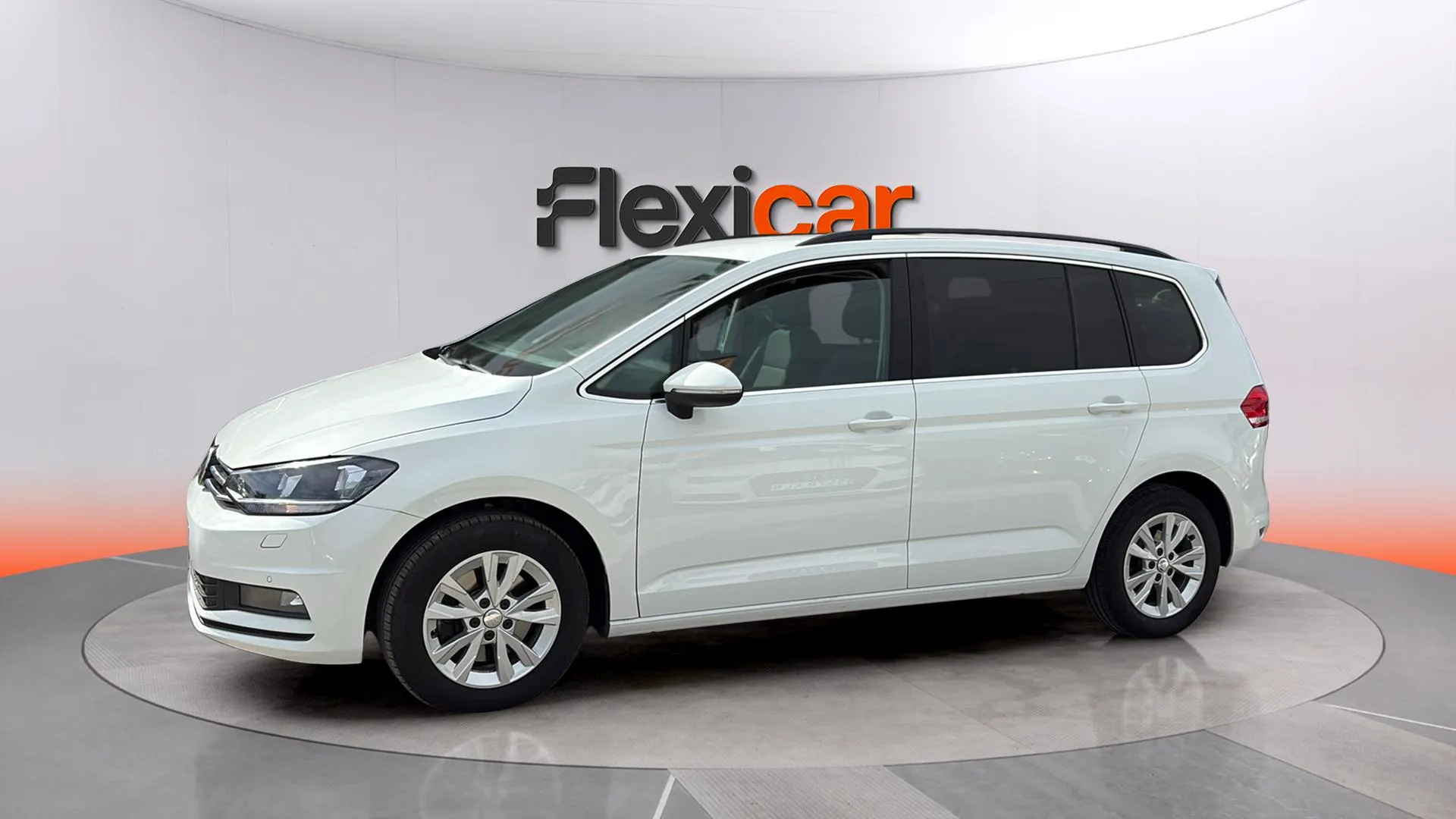 Volkswagen Touran Advance 1.6 TDI DSG - foto 4