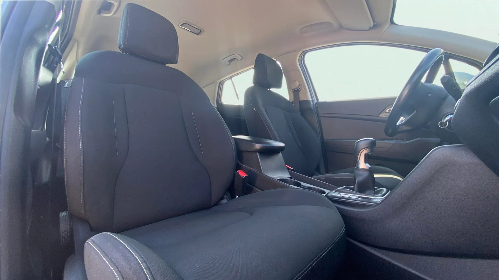 Kia Sportage 1.6 T-GDi Drive 4x2 - foto 13