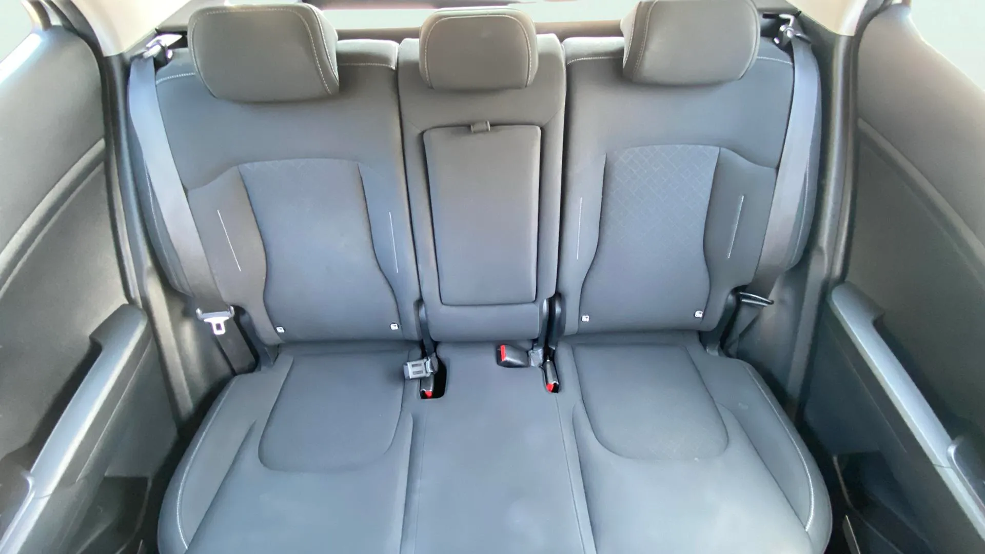 Kia Sportage 1.6 T-GDi Drive 4x2 - foto 15