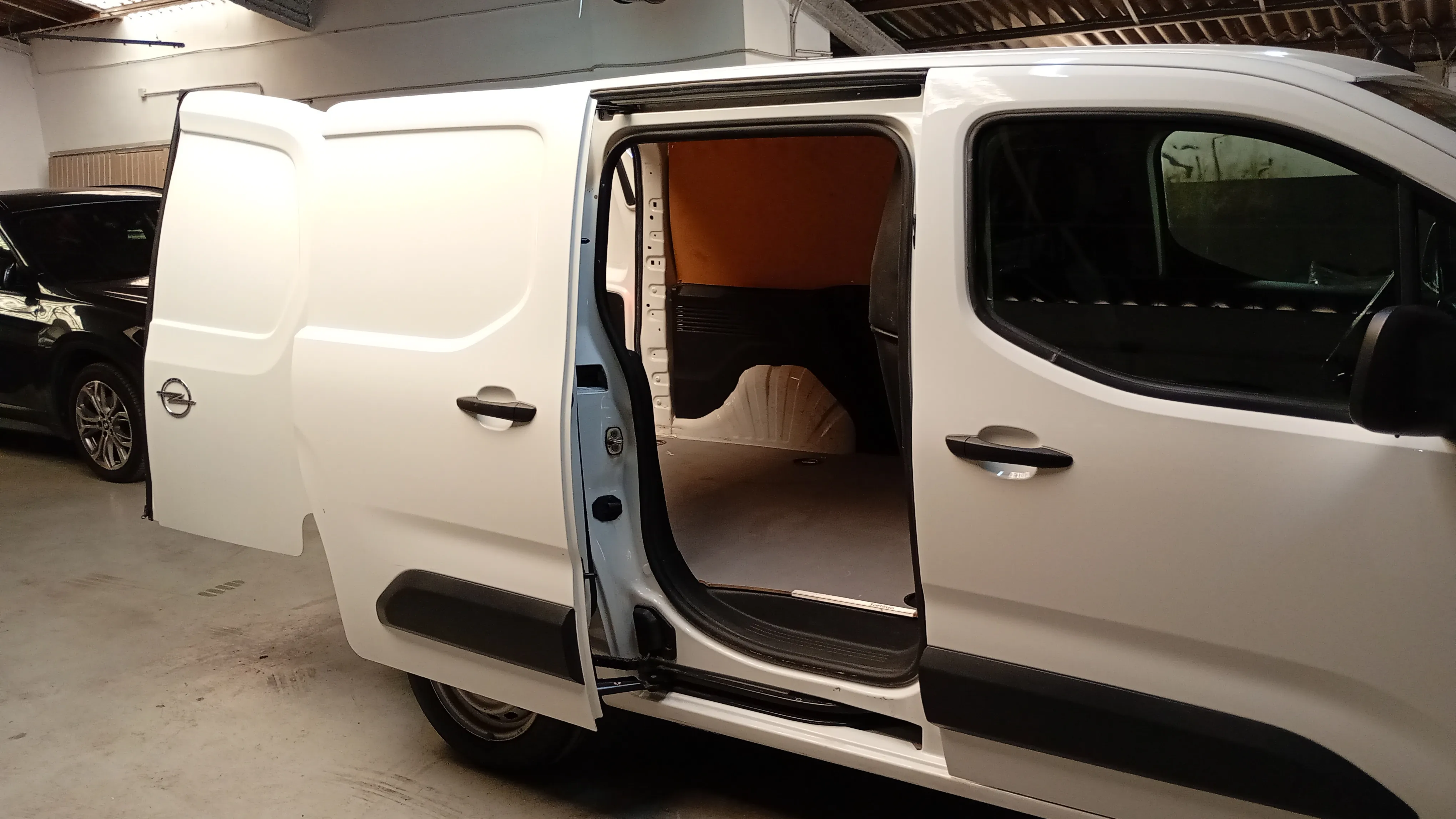 Opel Combo 1.5 TD Edition Plus XL - foto 22