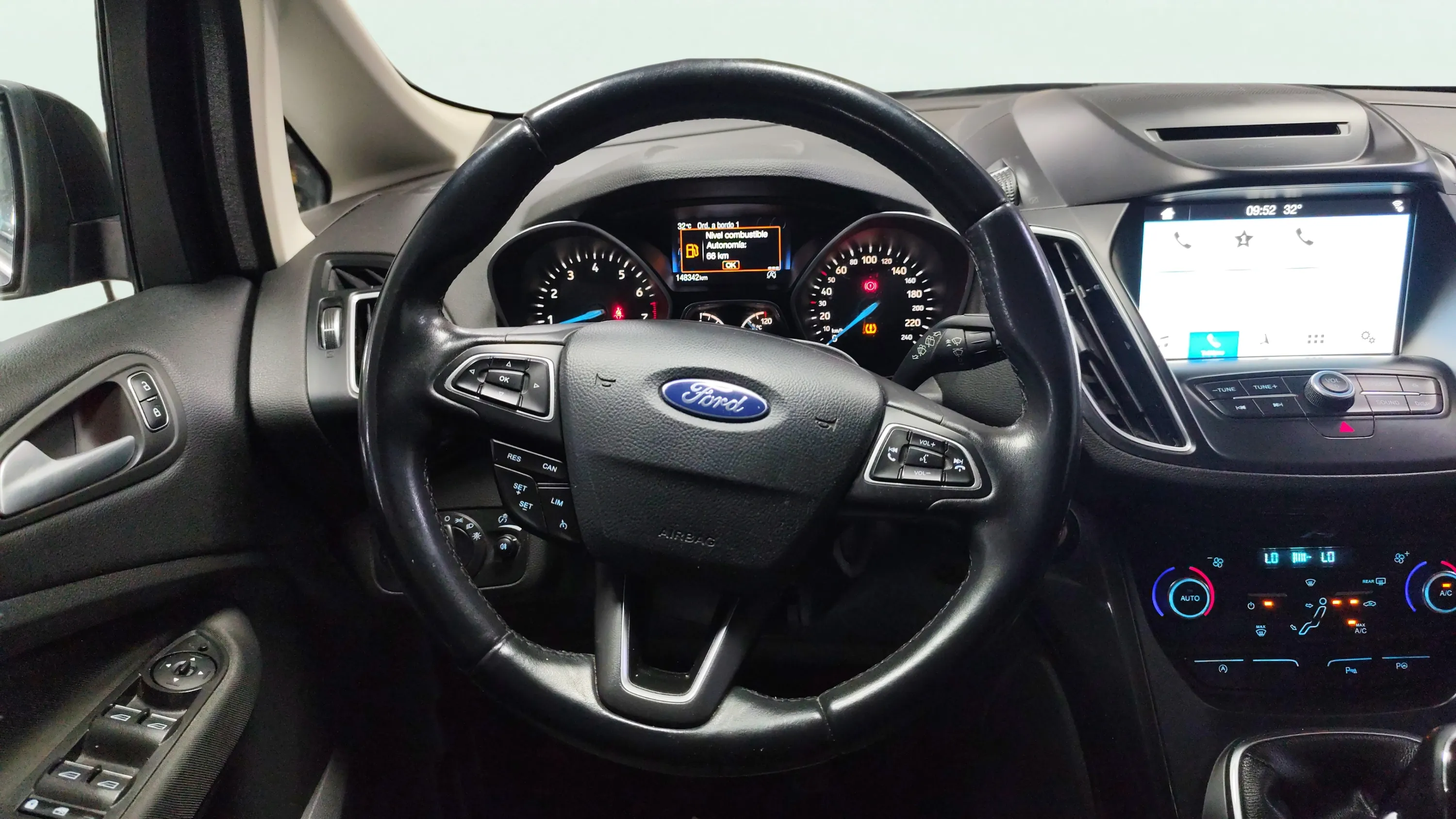 Ford C-Max 1.0 EcoBoost Titanium - foto 12