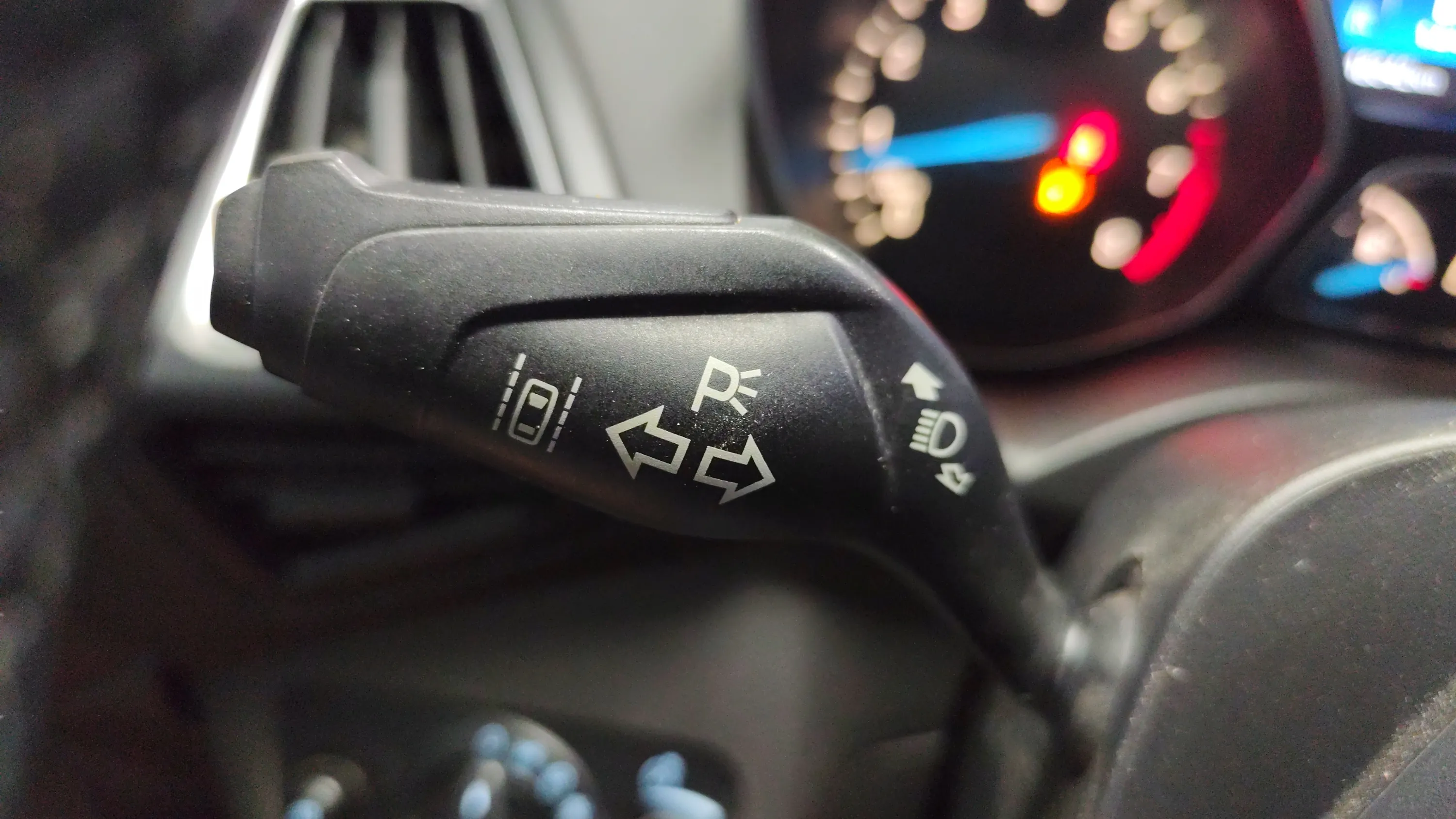Ford C-Max 1.0 EcoBoost Titanium - foto 17