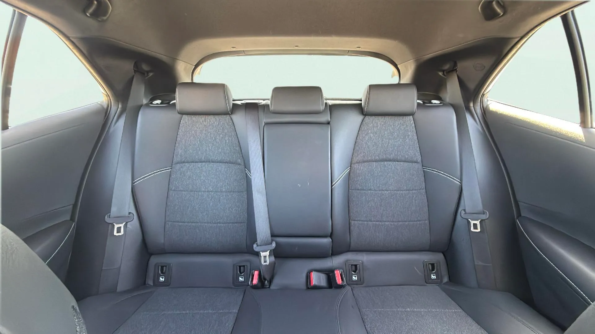 Toyota Corolla 140H Active Plus - foto 21
