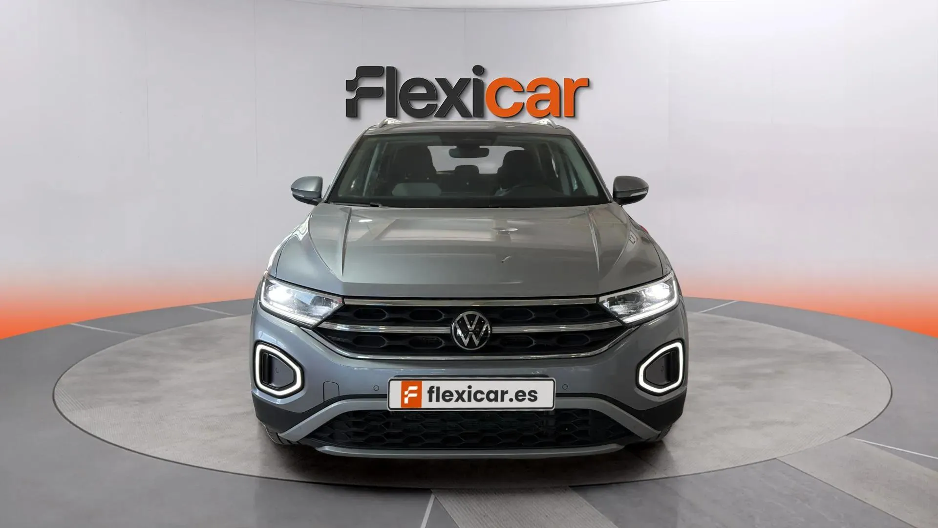 Volkswagen T-Roc Dark 2.0 TDI DSG - foto 2