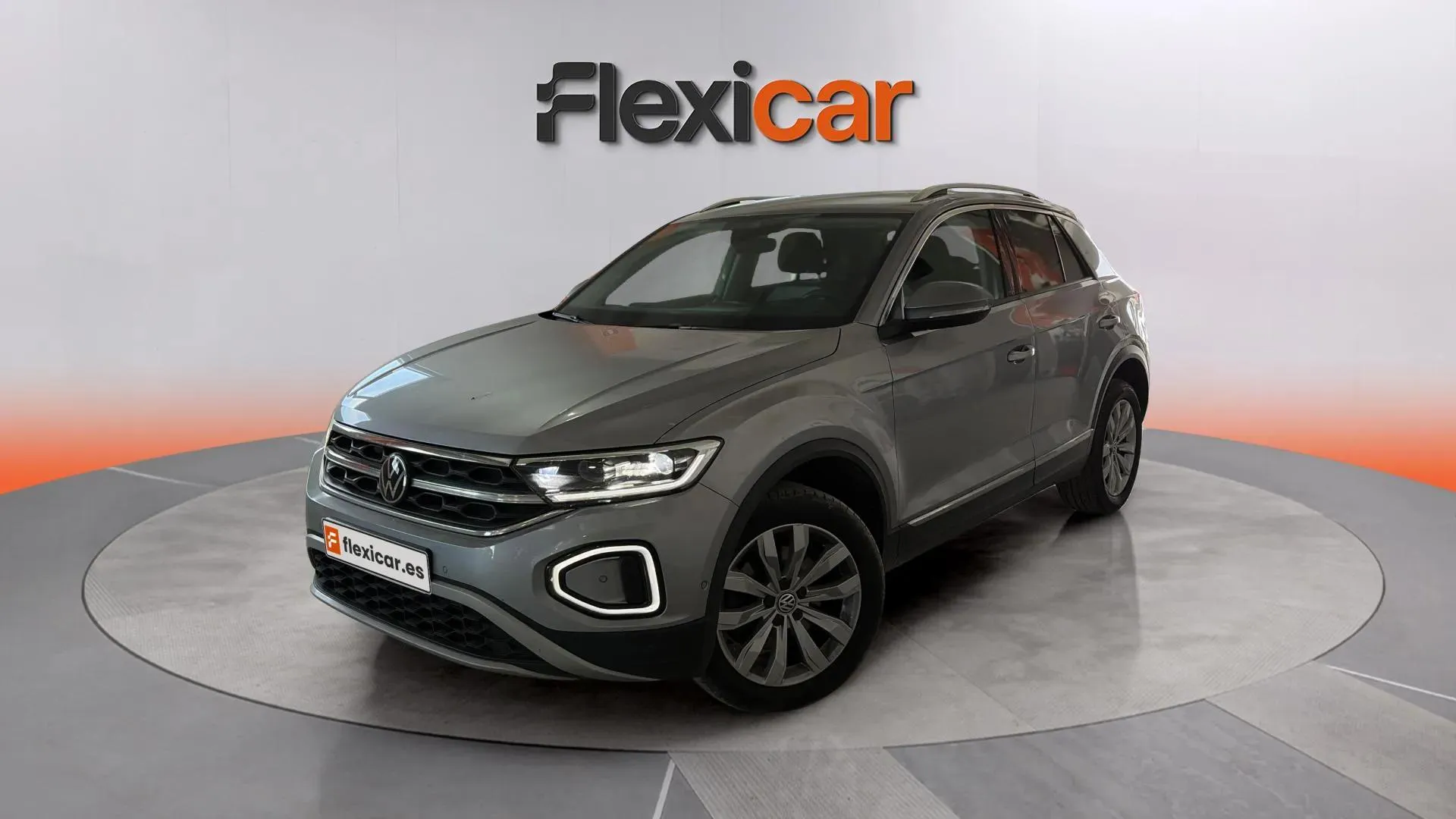 Volkswagen T-Roc Dark 2.0 TDI DSG - foto 8
